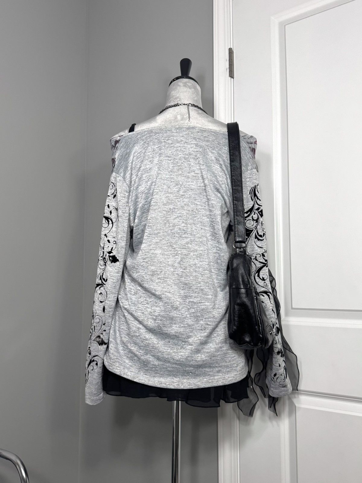 Avenue Cyber Y2K Pink & Grey Studded Fleur De Lys Longsleeve Top Size L / US 10 / IT 46 - 10 Thumbnail