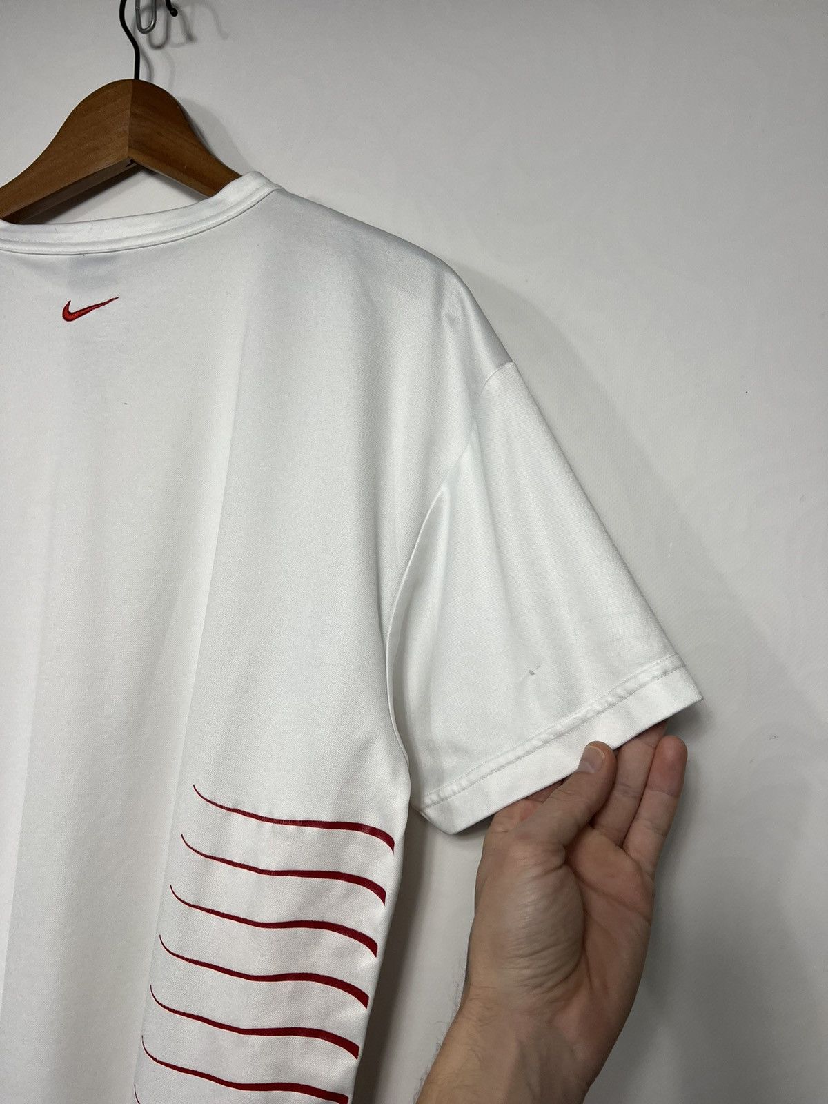 Nike Rare🔥 Vintage Nike TN Central Logo T-shirt Jersey Size US L / EU 52-54 / 3 - 17 Thumbnail