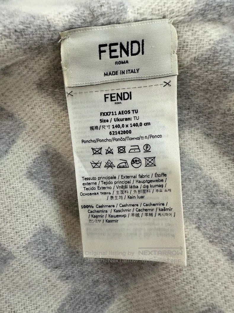 Fendi Fendi size 140*140cm Classic hooded monogrammed cashmere cl Size ONE SIZE - 3 Thumbnail