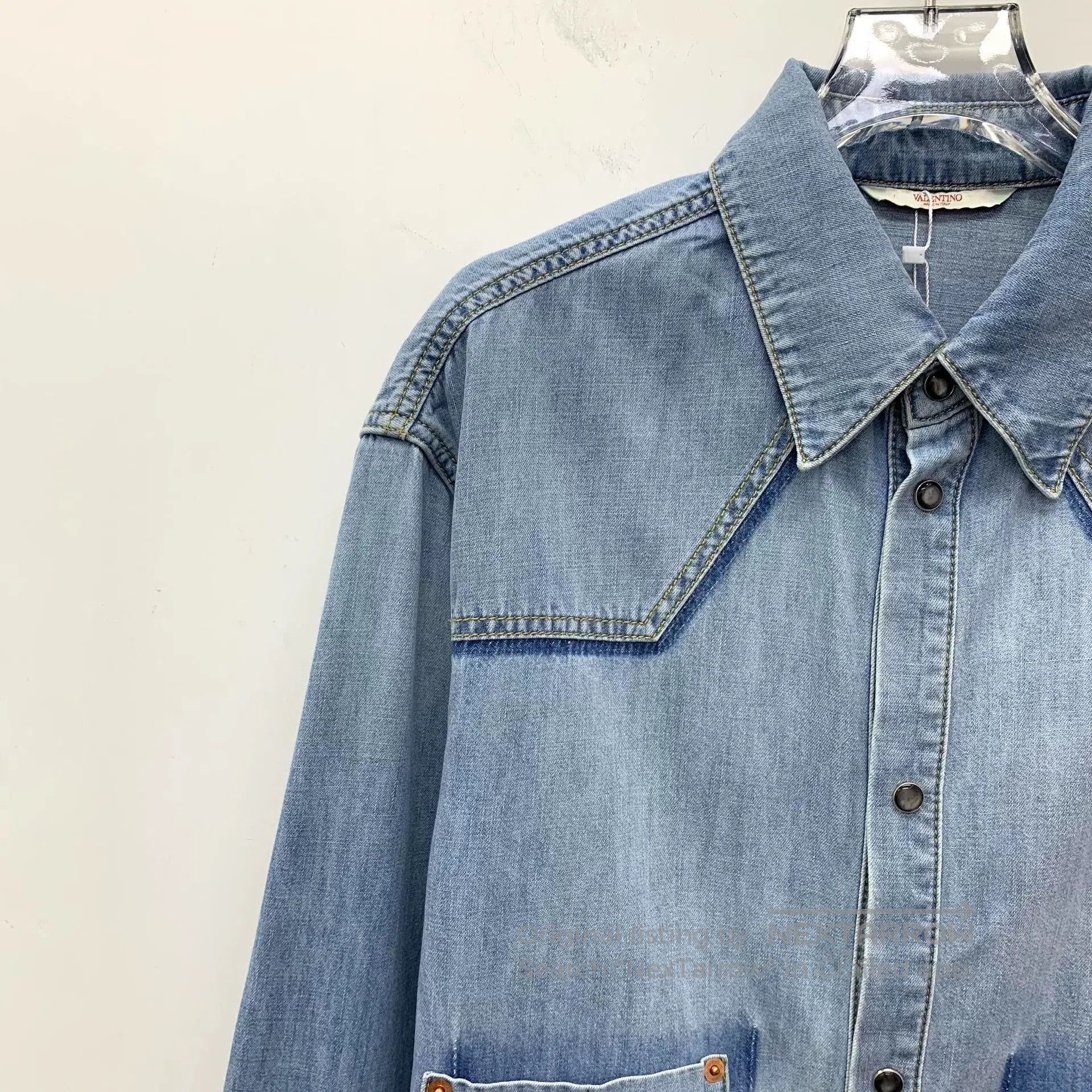 Valentino Valentino Blue Denim Collared Long Sleeve Shirt. Size US S / EU 44-46 / 1 - 3 Thumbnail