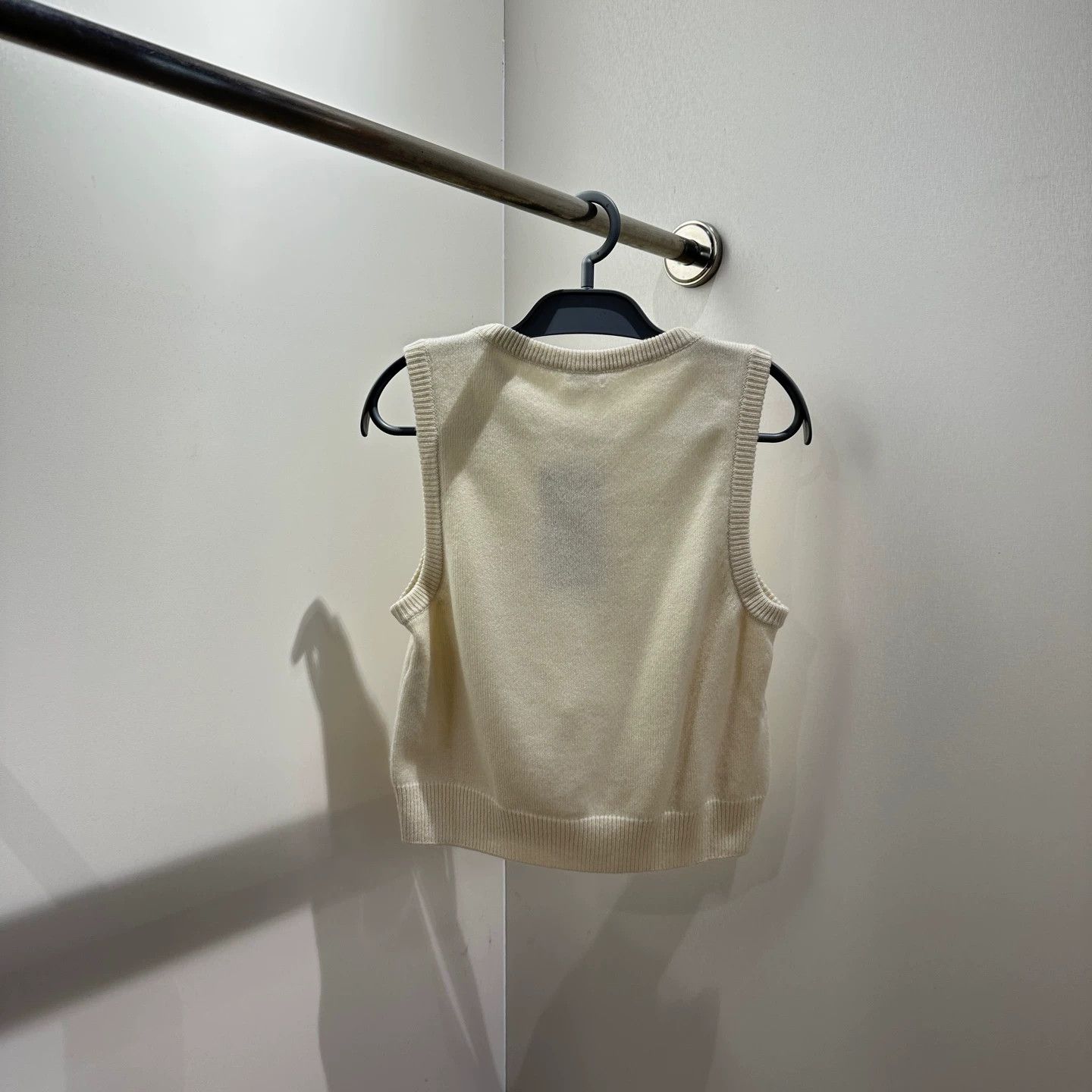 Celine Celine Triomphe Cashmere Knit Vest L Size L / US 10 / IT 46 - 2 Thumbnail