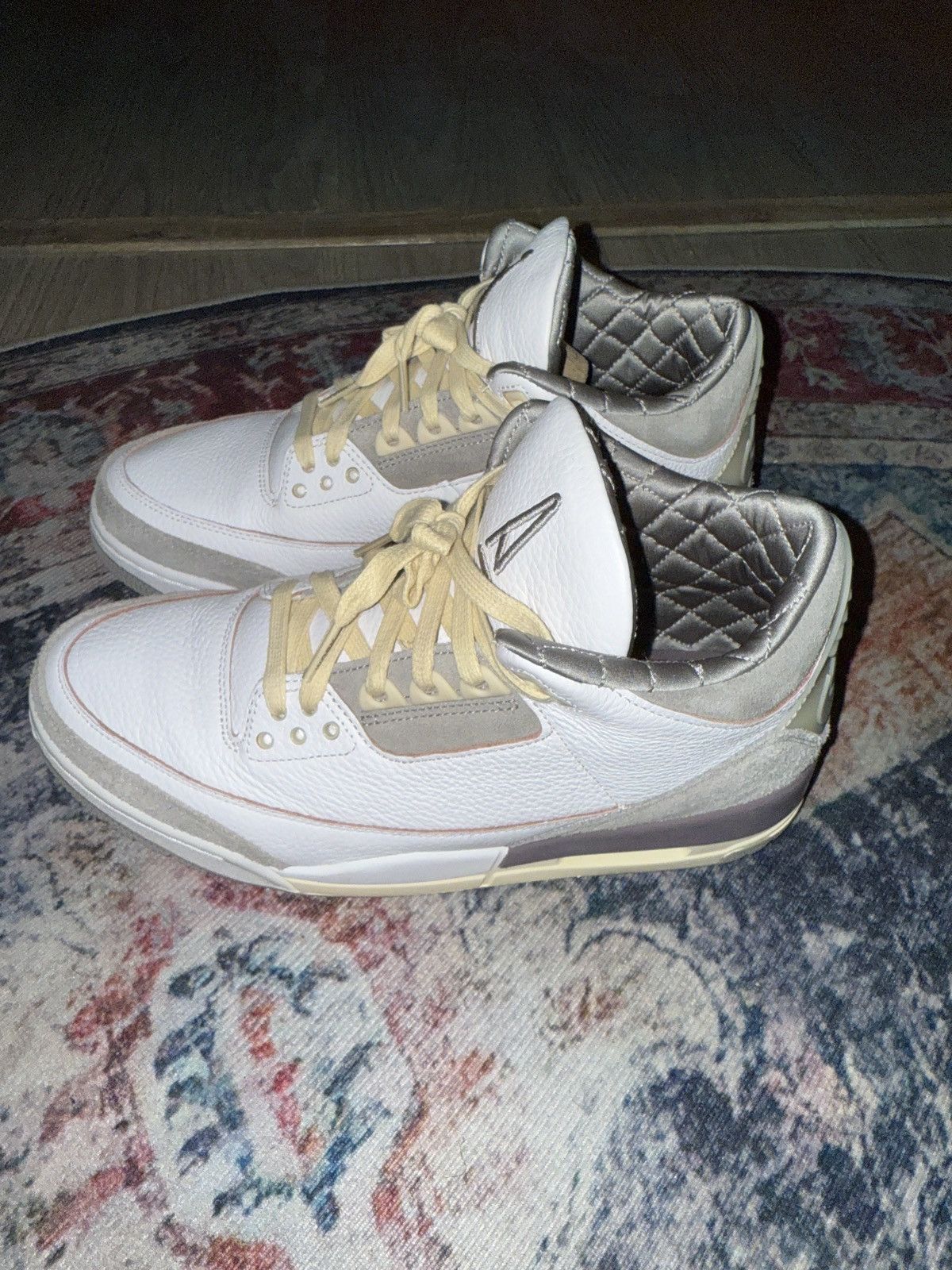 A Ma Maniere × Jordan Brand A Ma Maniére x Air Jordan 3 Size 9US Size US 9 / EU 42 - 5 Thumbnail