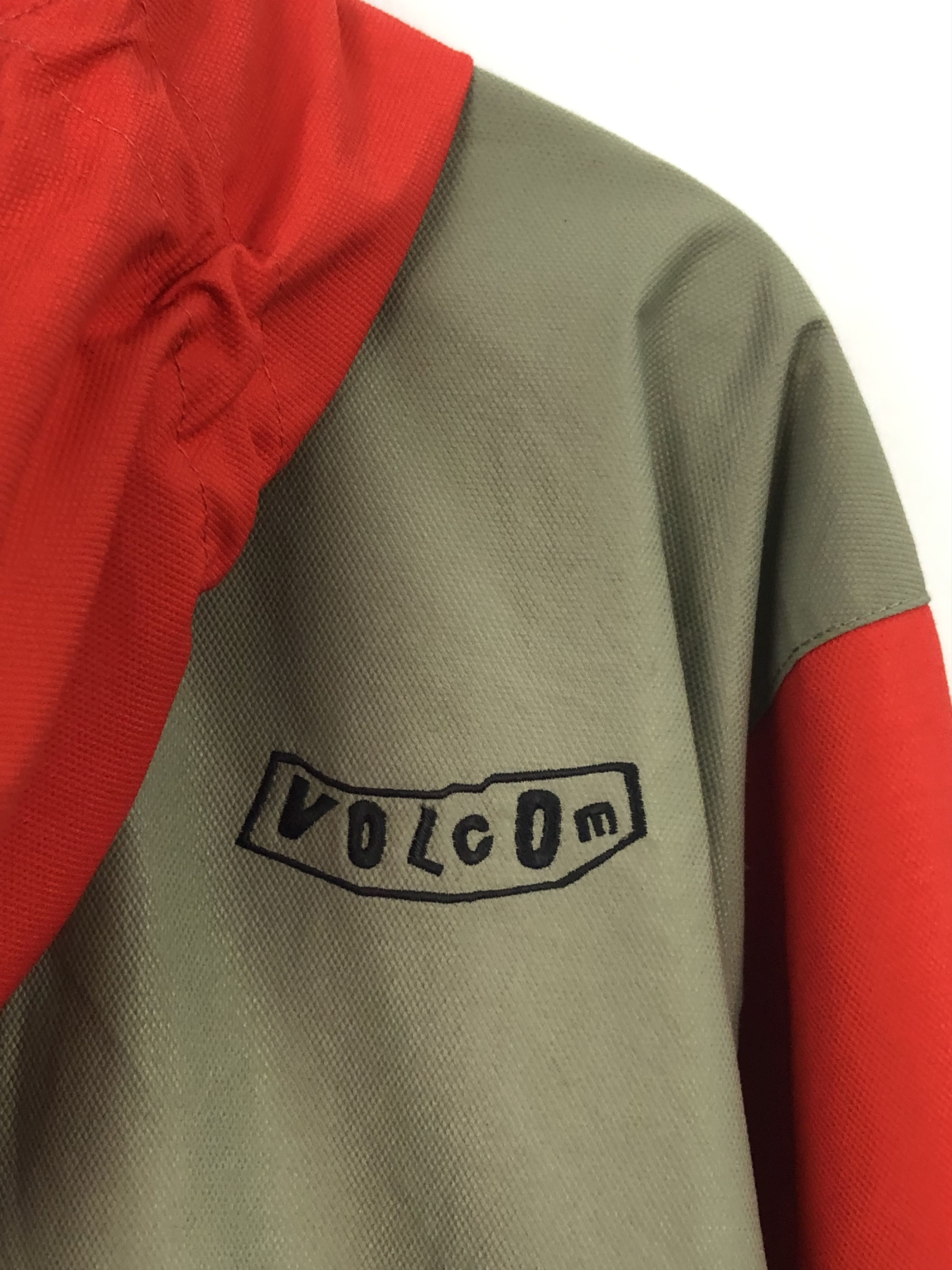 Volcom Vintage Volcom Windbreaker Zipper Jacket J0259 Size US L / EU 52-54 / 3 - 12 Thumbnail