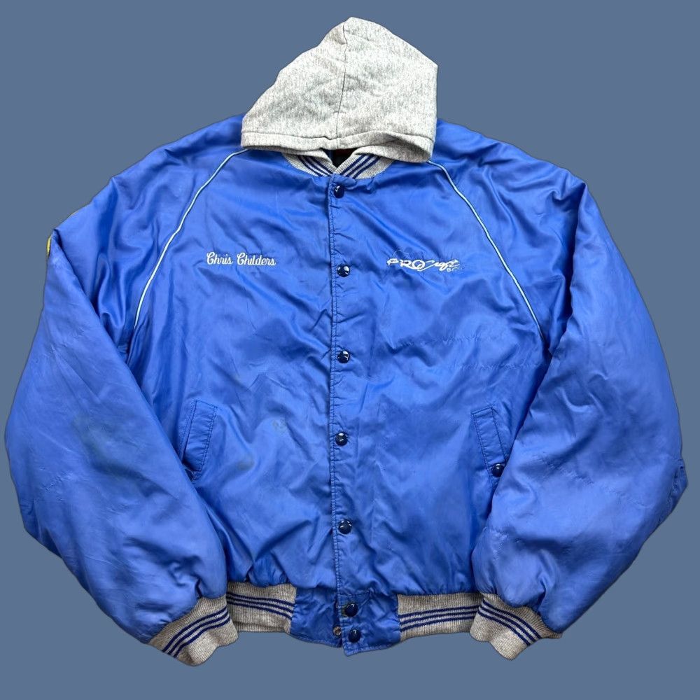 Vintage VINTAGE King Louie Pro Fit Jacket Mens L Bomber USA Blue 90s Classic Outdoor Logo Zipper Hooded Pockets Satin Nylon Spring Fall Winter Size US L / EU 52-54 / 3 - 1 Thumbnail
