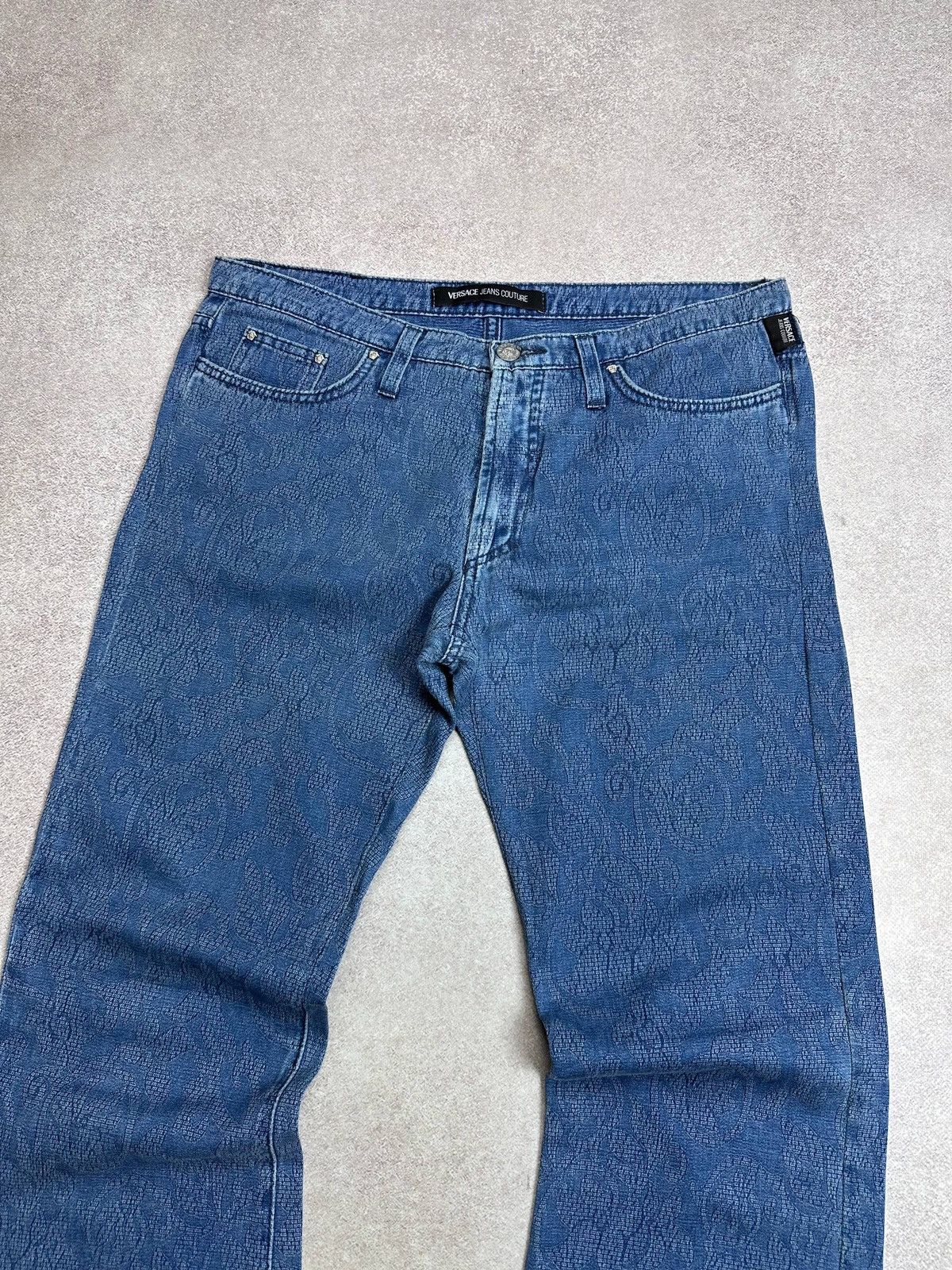 Versace Vintage Versace All Over Print Floral Jeans 32 M Size US 32 / EU 48 - 4 Thumbnail