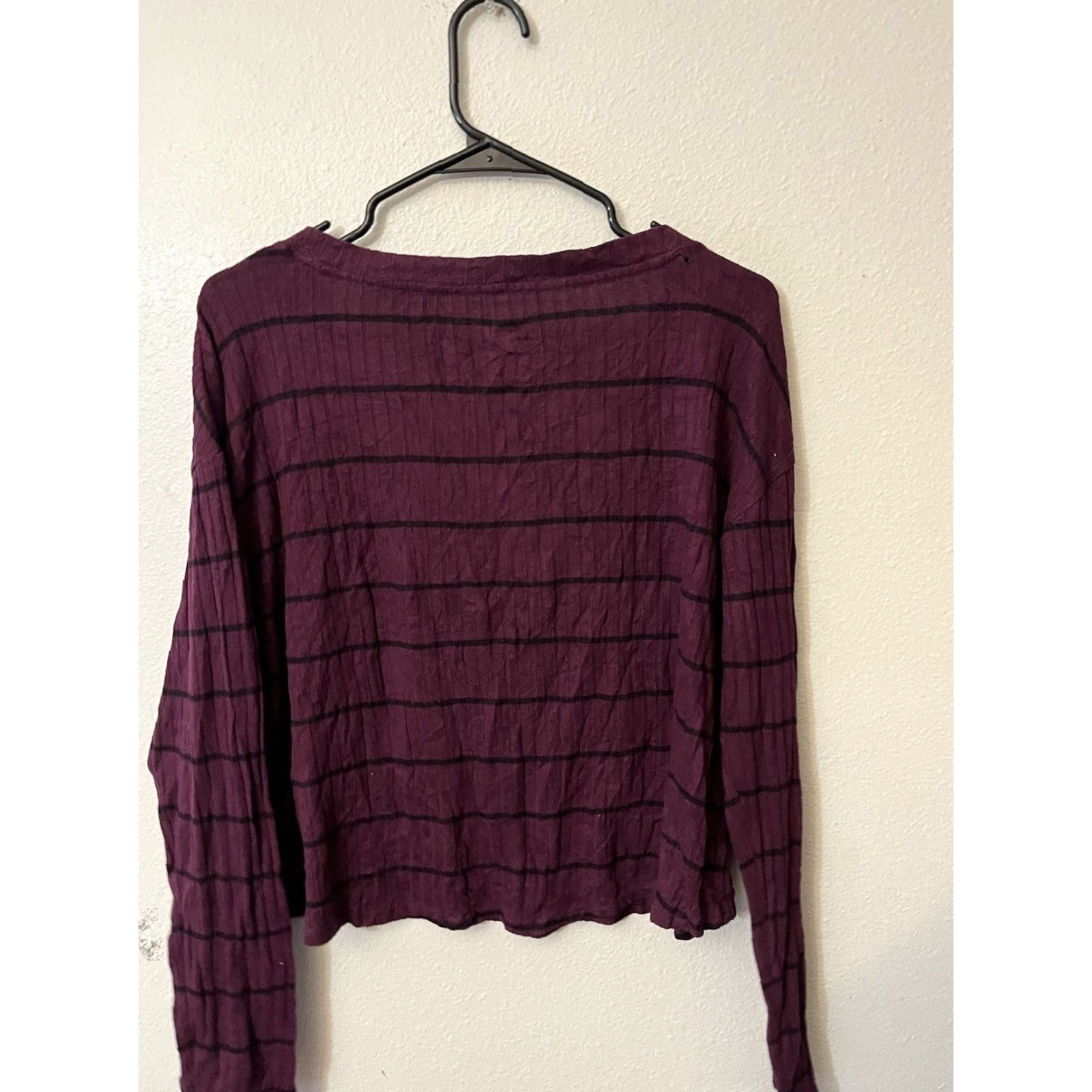 Victoria's Secret Victoria's Secret Pink Maroon Long Sleeve T-Shirt Women's Medium V-Neck Graphic Casual Size M / US 6-8 / IT 42-44 - 3 Thumbnail