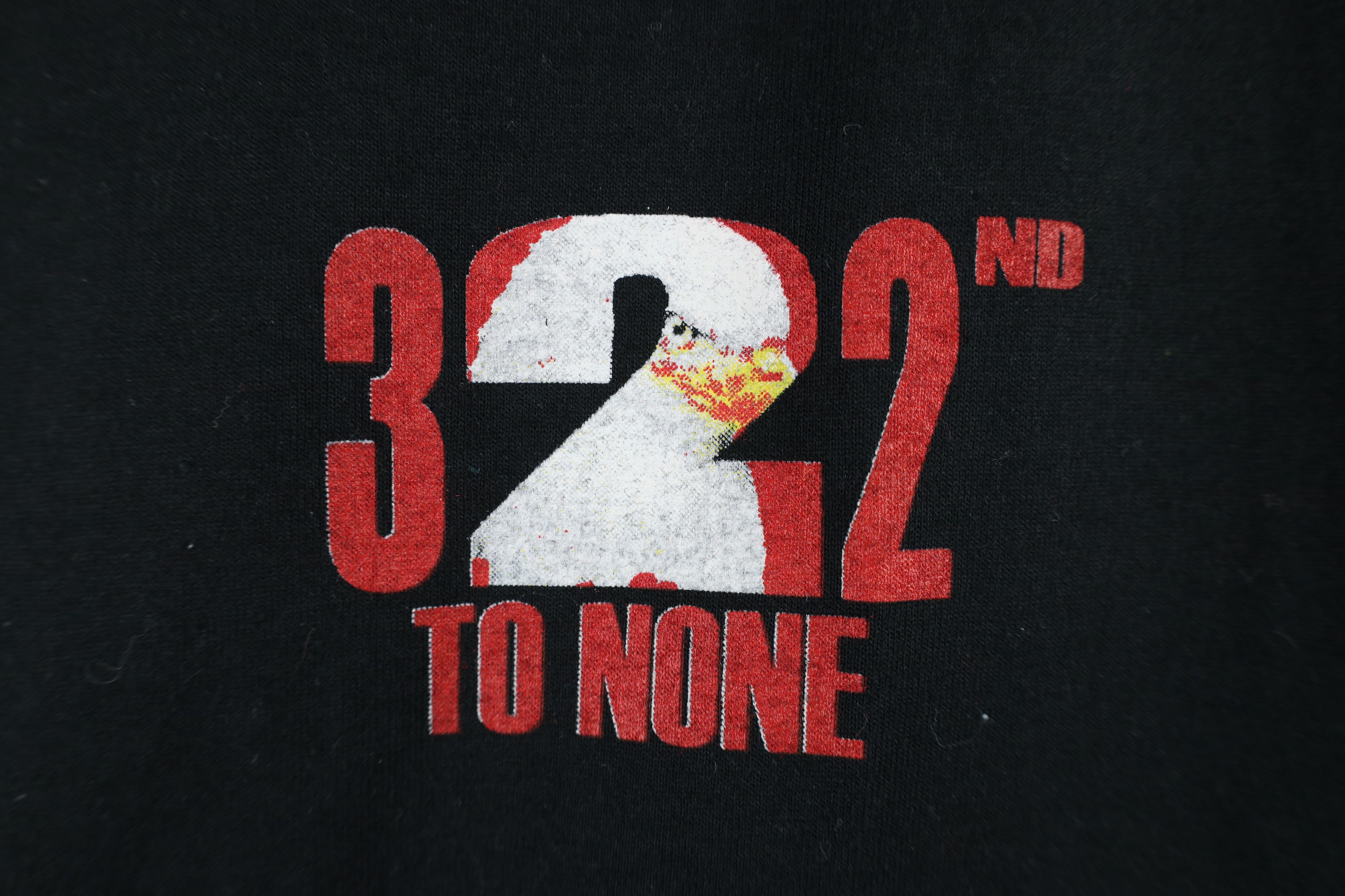 Vintage Vintage 90s Squadron 322 TRS Eagle Air Force T-Shirt Size US L / EU 52-54 / 3 - 4 Thumbnail