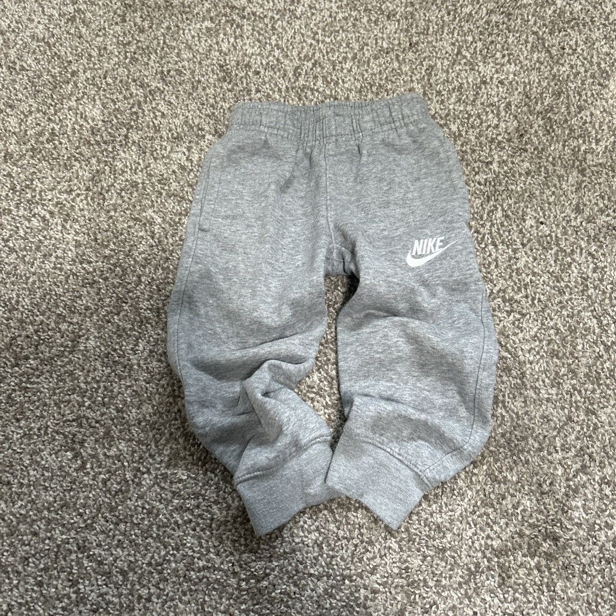Nike Nike Kids Youth Grey Sweatpants for 2years Old Size US 26 / EU 42 - 1 Thumbnail