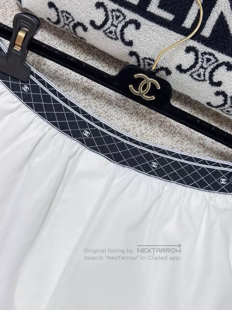 Chanel Chanel Black plaid double C elastic waist shorts Size 25" / US 0 / IT 36 - 4 Thumbnail