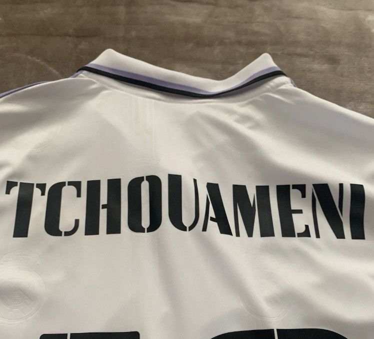 Adidas Jersey tchouameni real madrid Size US L / EU 52-54 / 3 - 4 Thumbnail