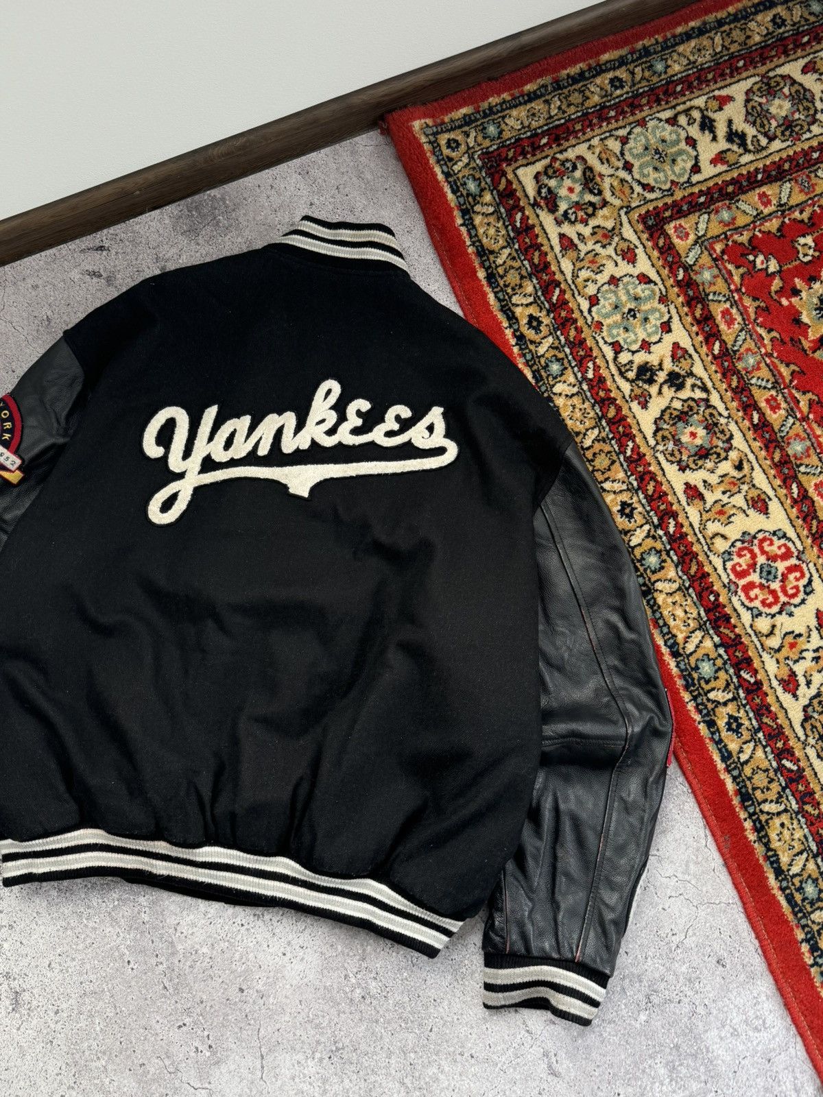 G-III Archive New York Yankees Jay Z Varsity Bomber XL Jacket Size US XL / EU 56 / 4 - 16 Thumbnail