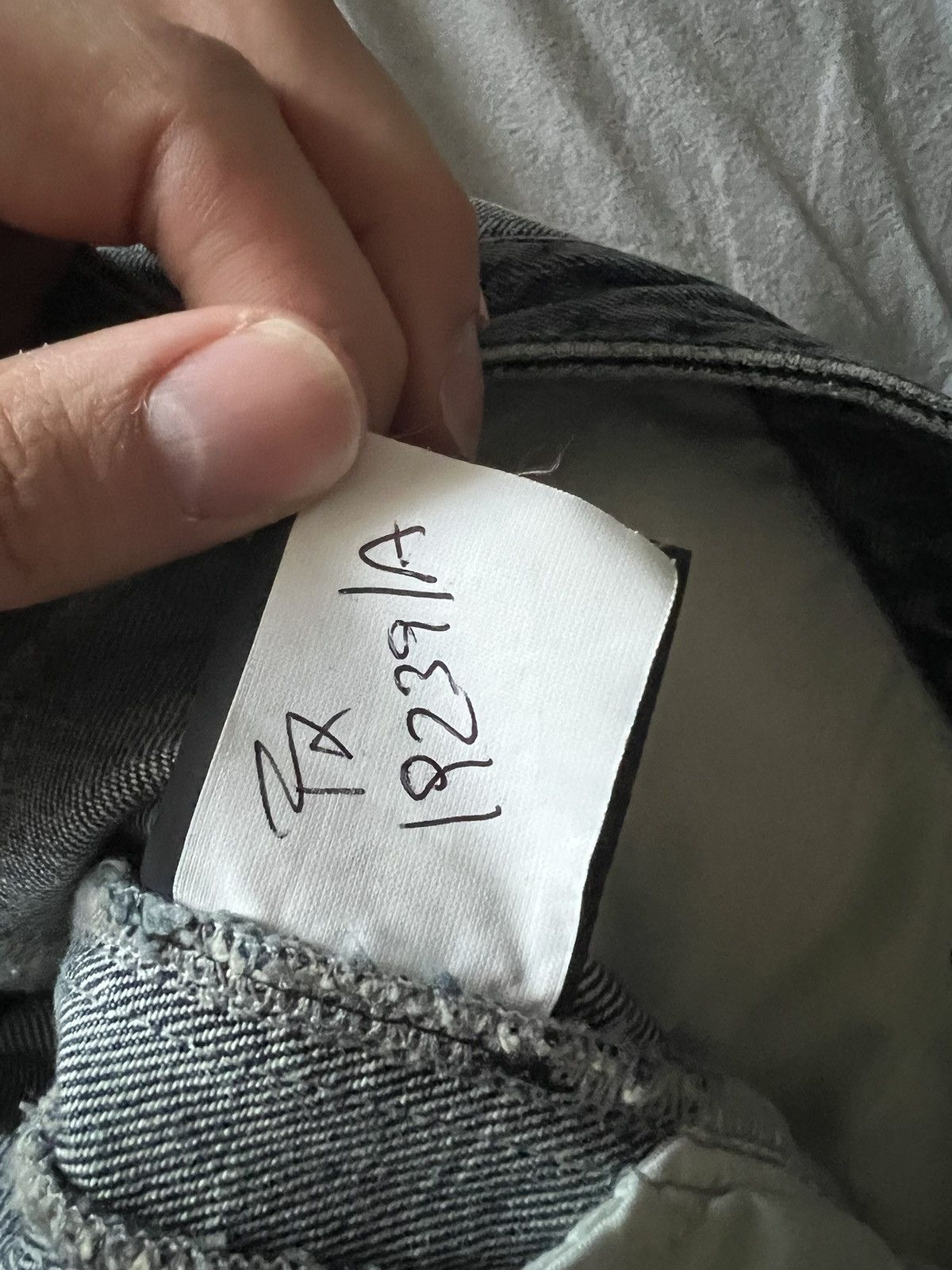 Balenciaga BALENCIAGA AW22 1OF1 SAMPLE BIKER MOTO DENIM JEANS Size US 30 / EU 46 - 15 Thumbnail