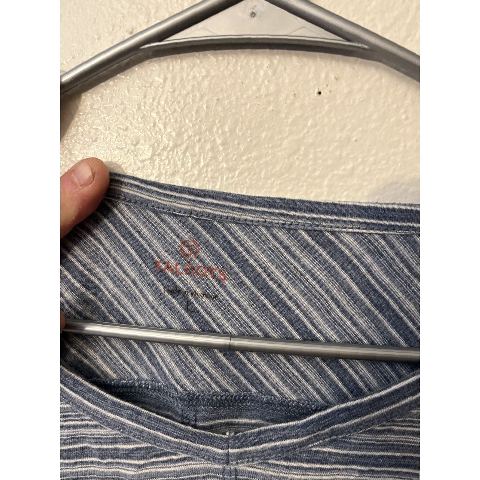Talbots Talbots T-Shirt 3/4 Sleeve V-Neck Blue Stripe Knit Top L Size Women Casual Shirt Size L / US 10 / IT 46 - 2 Thumbnail