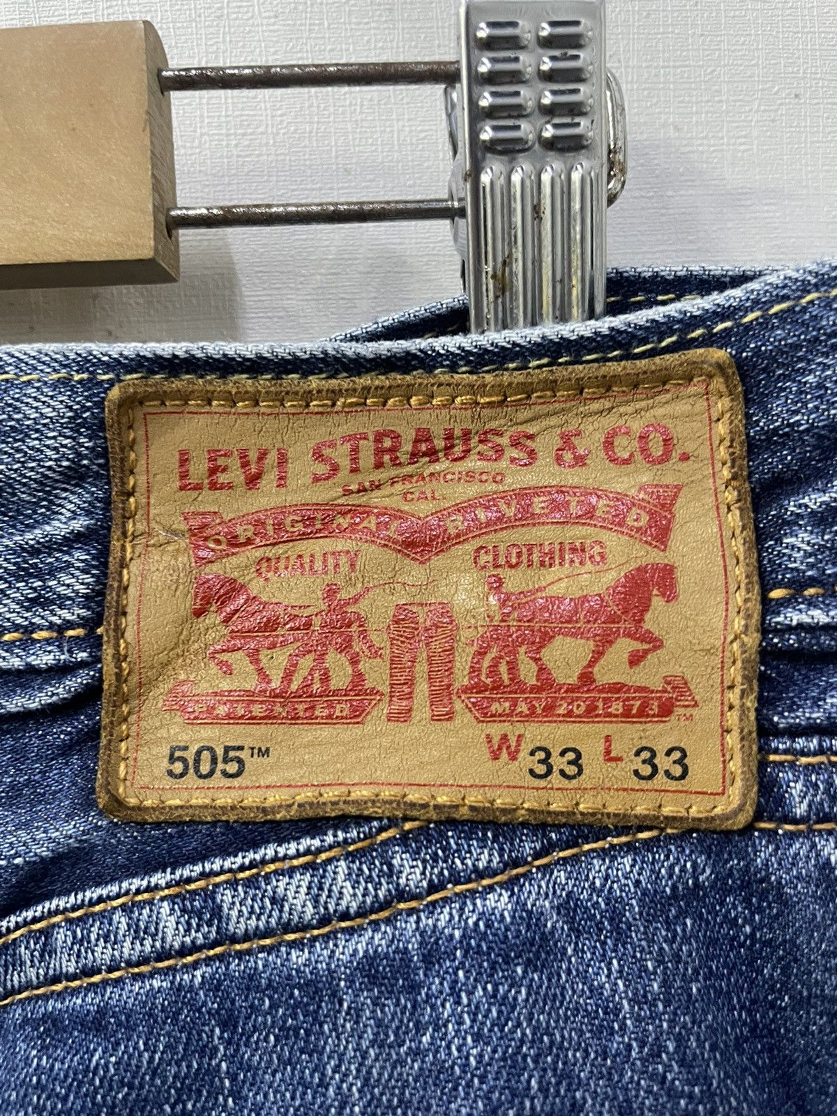 Levi's × Vintage Vintage Levis 505 Distressed Blue Wash Jeans Size US 33 - 14 Thumbnail