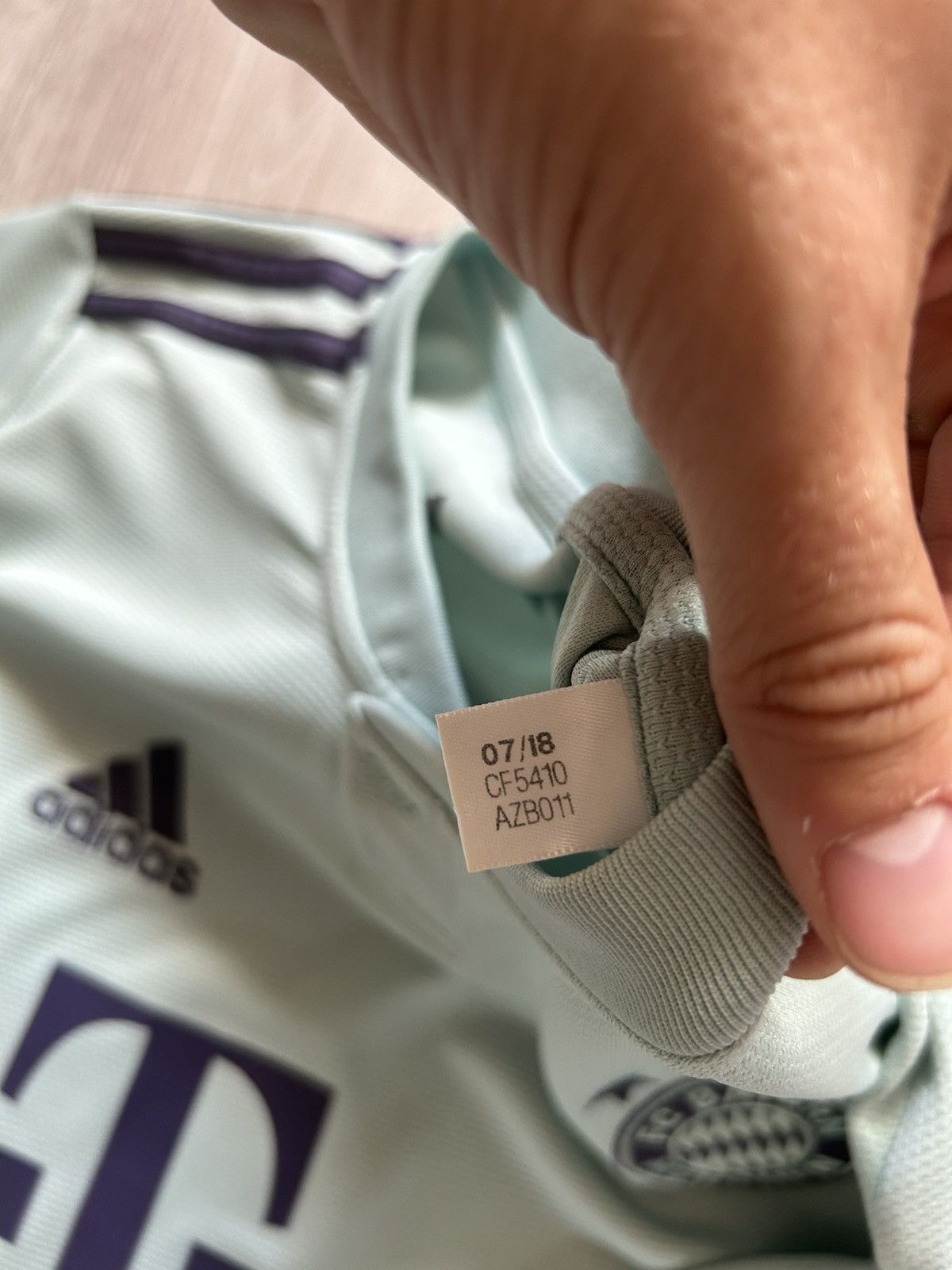 Adidas Adidas Jersey FC Bayern Munchen 2018/19 away Home shirt size Size US M / EU 48-50 / 2 - 10 Thumbnail
