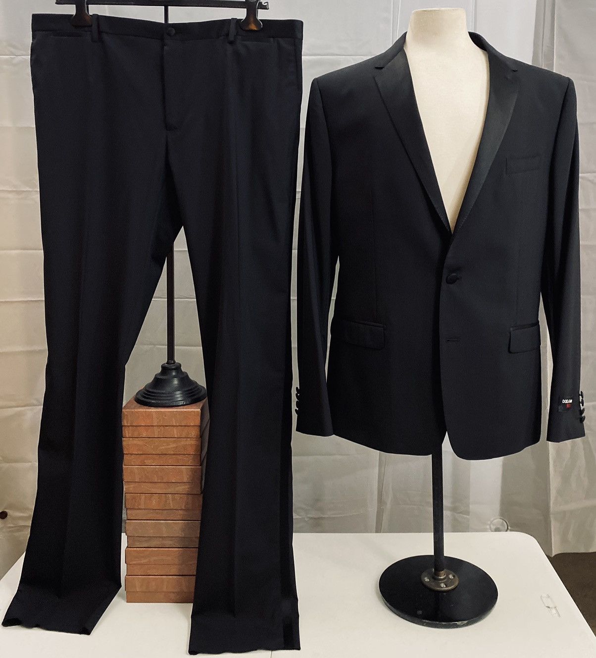 Dolce & Gabbana Dolce & Gabbana 🇮🇹 Black Notch Lapel 2btn Martini Tux 56R NWT Size 46R - 8 Thumbnail