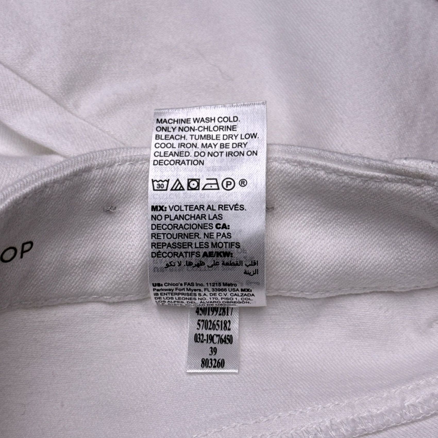 Vintage Chicos Jeans Cropped Slim Leg 0.5 White Floral Embroidered City Womens Regular 29in Inseam 22in Denim Cotton Blend Logo 5-Pocket Size 25" / US 0 / IT 36 - 6 Thumbnail