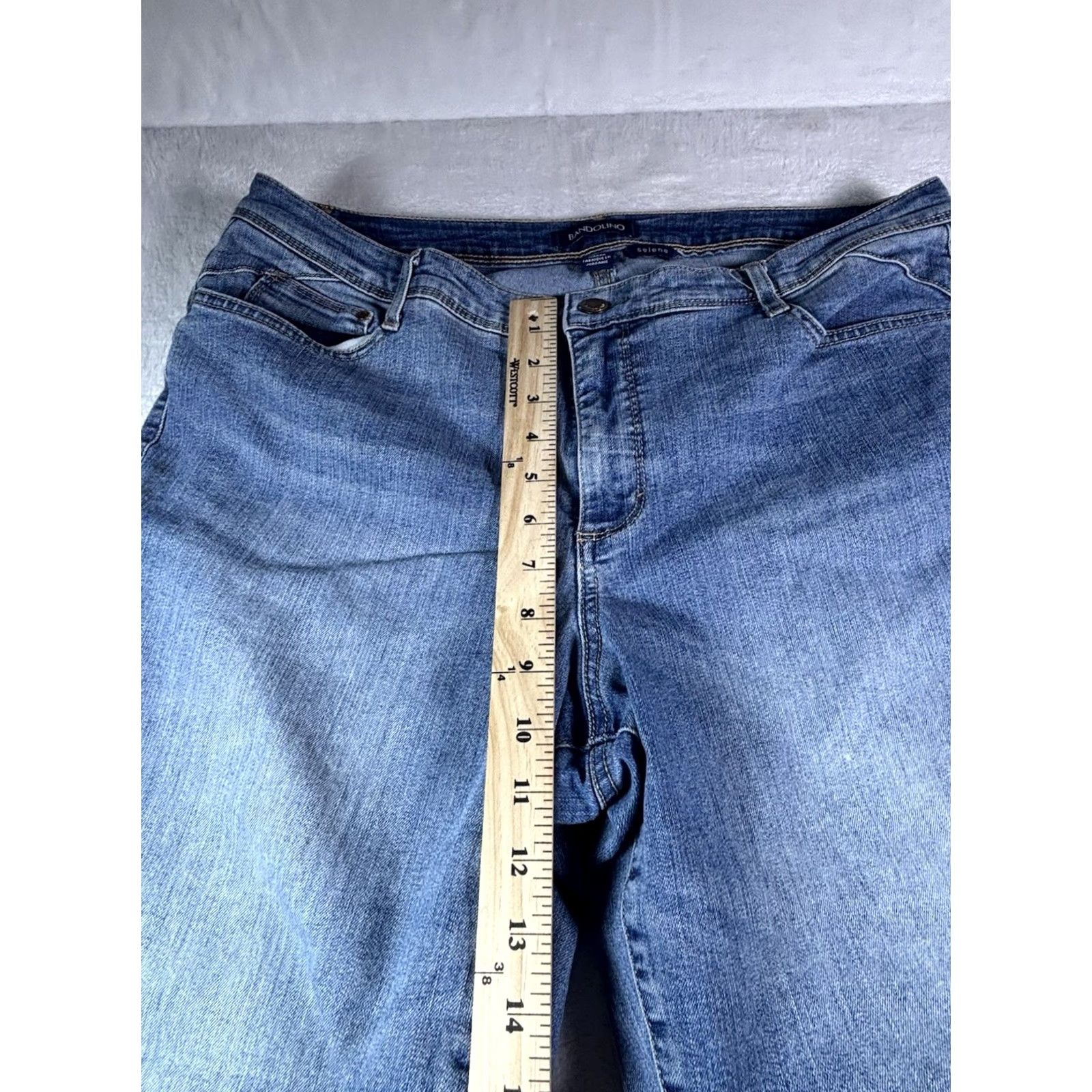 Vintage Bandolino Selene Capri Jeans Women’s Sz 16 Medium Wash Blue 5-Pocket Denim Stretch Regular Rise Mid Inseam 22 in Menus? Size 38" / US 16 / IT 52 - 3 Thumbnail