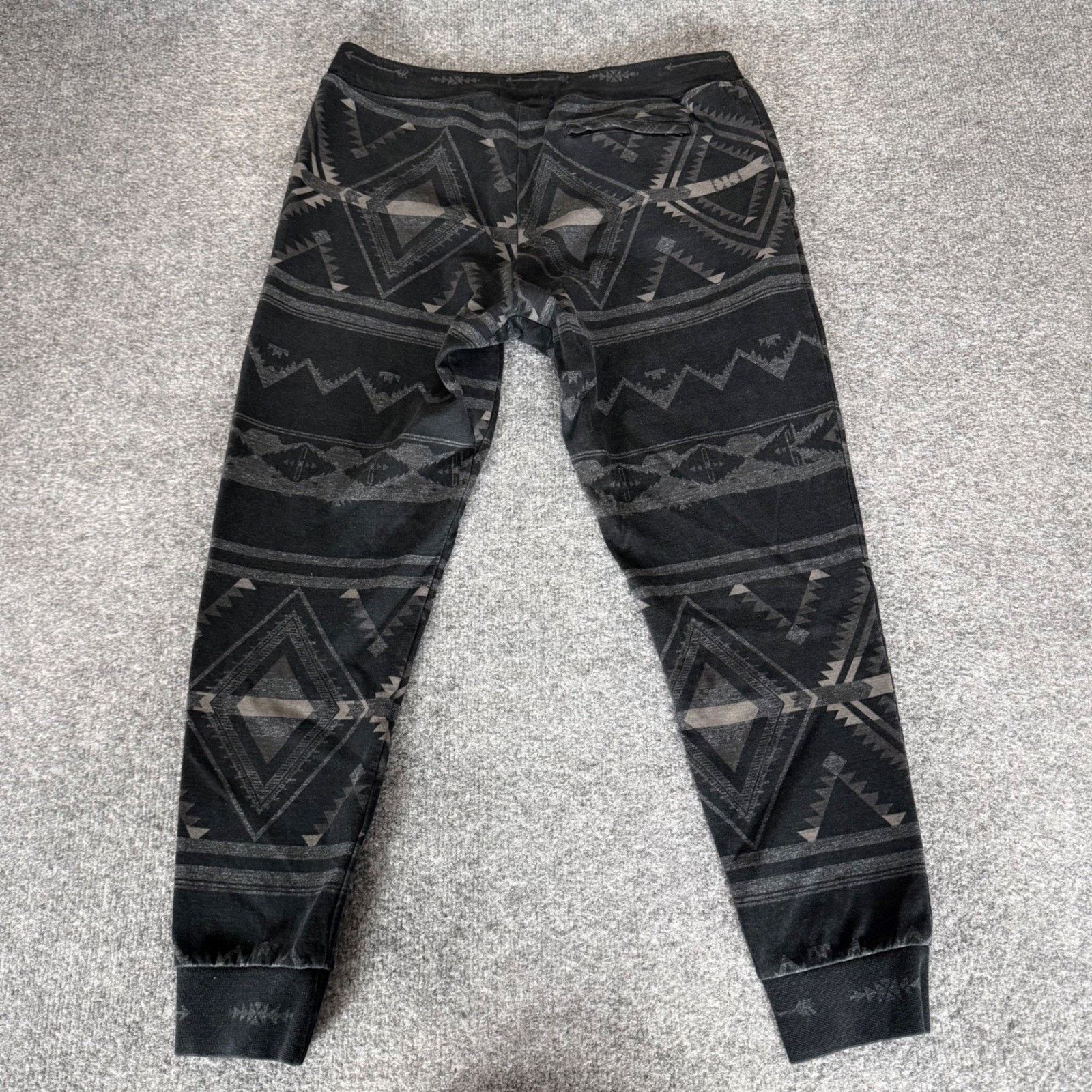 Polo Ralph Lauren Polo Ralph Lauren Mens M Gray Aztec Southwestern Sweatpants Size US 32 / EU 48 - 4 Thumbnail