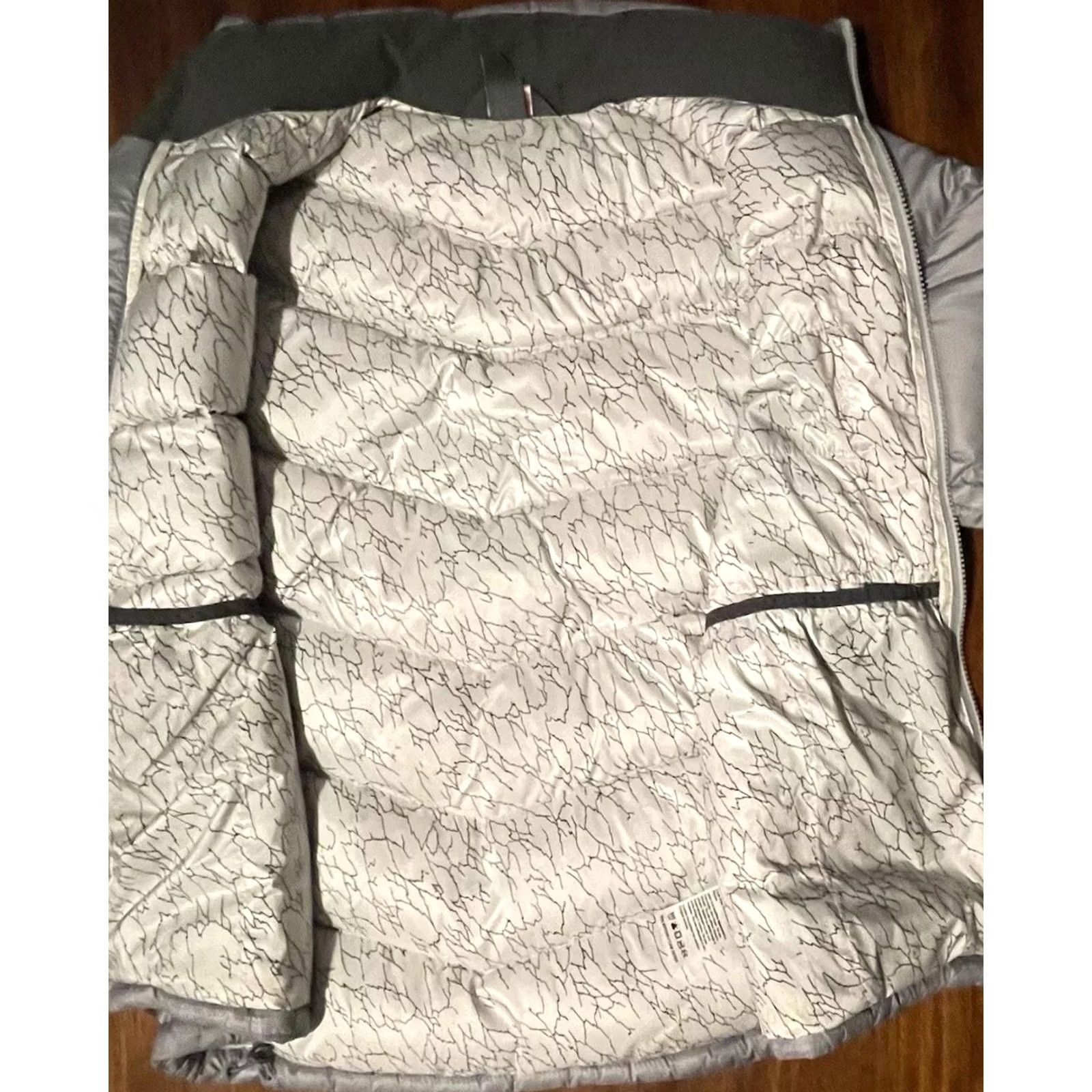 Outdoor Research Outdoor Research Transcendent Down Fill Women’s Size M Full Zip Jacket J1693 Jacket Womens M Gray Down Fill Quilted Logo Size M / US 6-8 / IT 42-44 - 3 Thumbnail