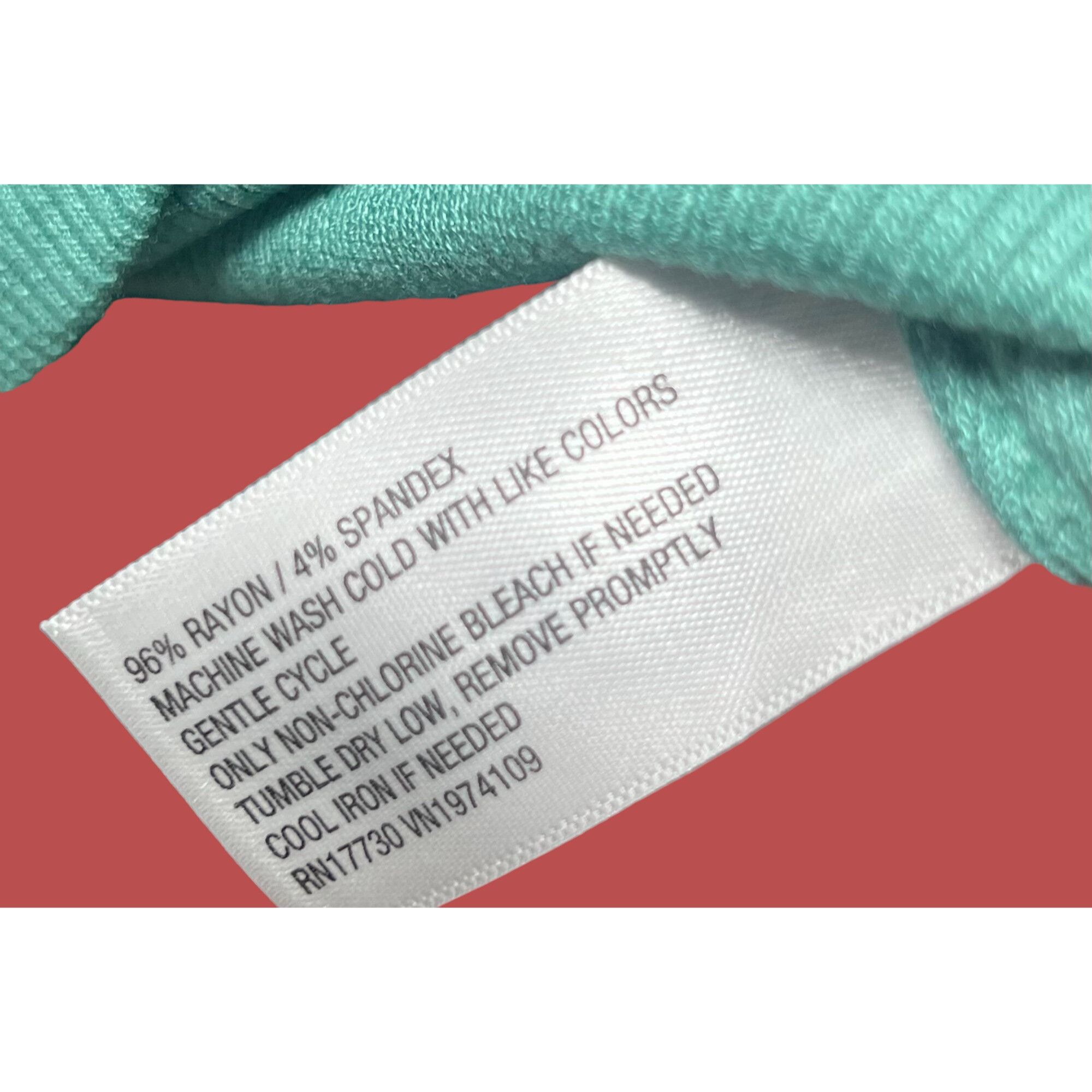 Other Universal Thread - Women's Long Sleeve T-Shirt - Green - XXL Size XXL / US 16-18 / IT 52-54 - 9 Thumbnail