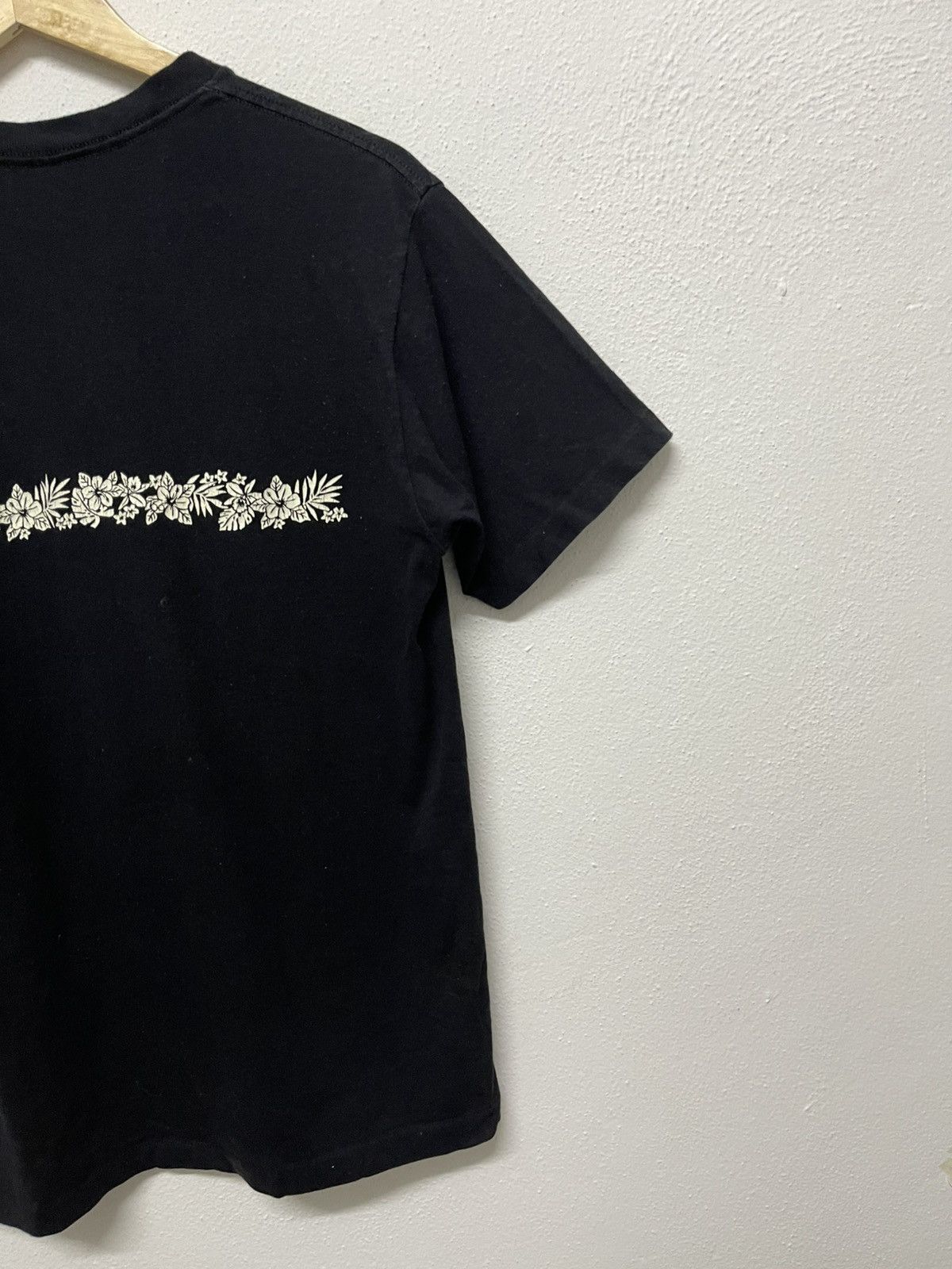 Stussy RARE VINTAGE 90s STUSSY FLORAL TSHIRT SINGLE STITCH Size US M / EU 48-50 / 2 - 10 Thumbnail