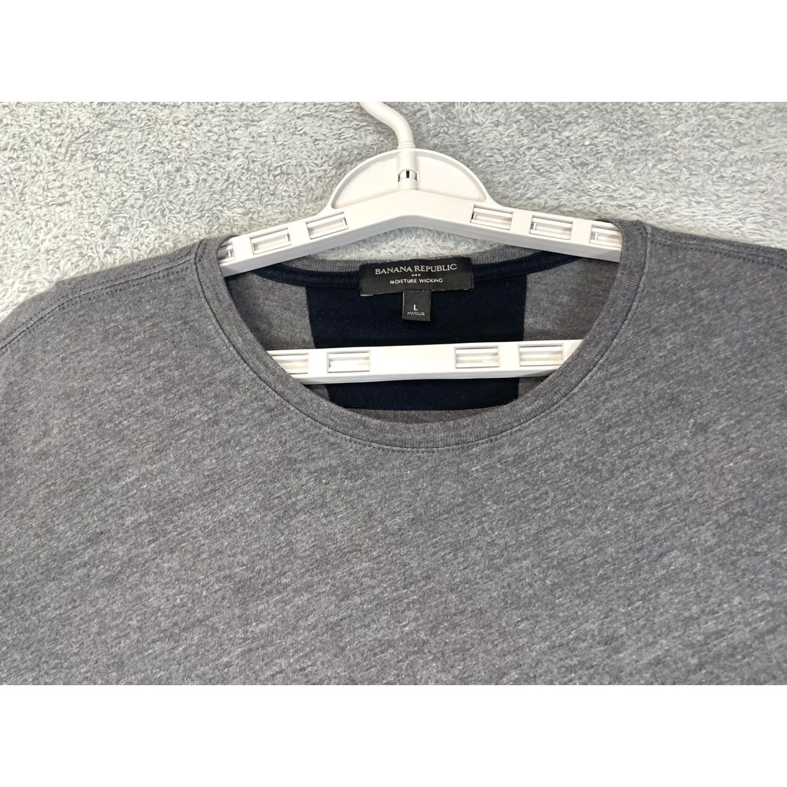 Banana Republic VINTAGE Banana Republic Shirt Mens Large Gray Long Sleeve Moisture Wicking Crewneck Size US L / EU 52-54 / 3 - 3 Thumbnail