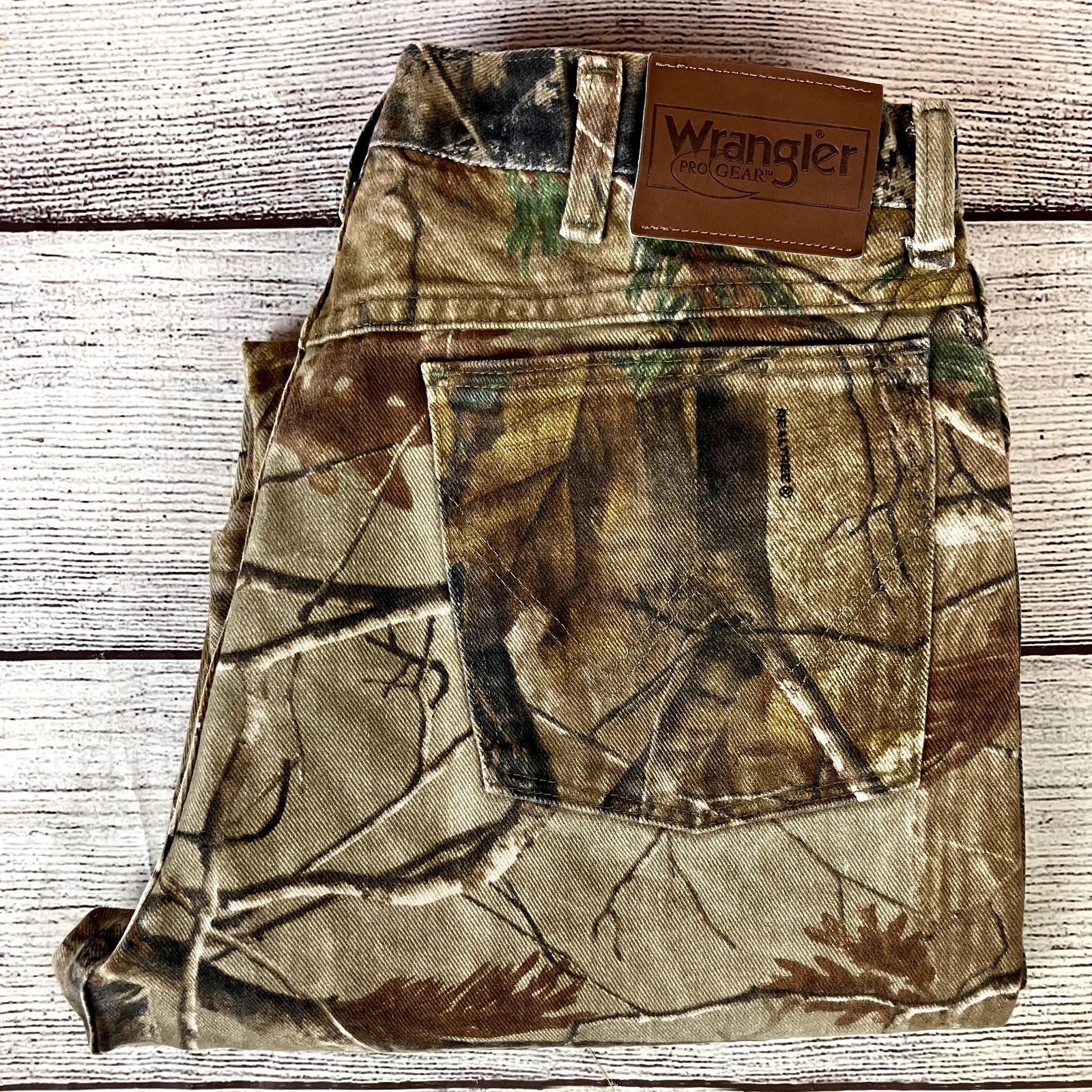 Vintage × Wrangler Vintage Wrangler Realtree Camouflage Denim Jeans Size US 34 / EU 50 - 1 Thumbnail