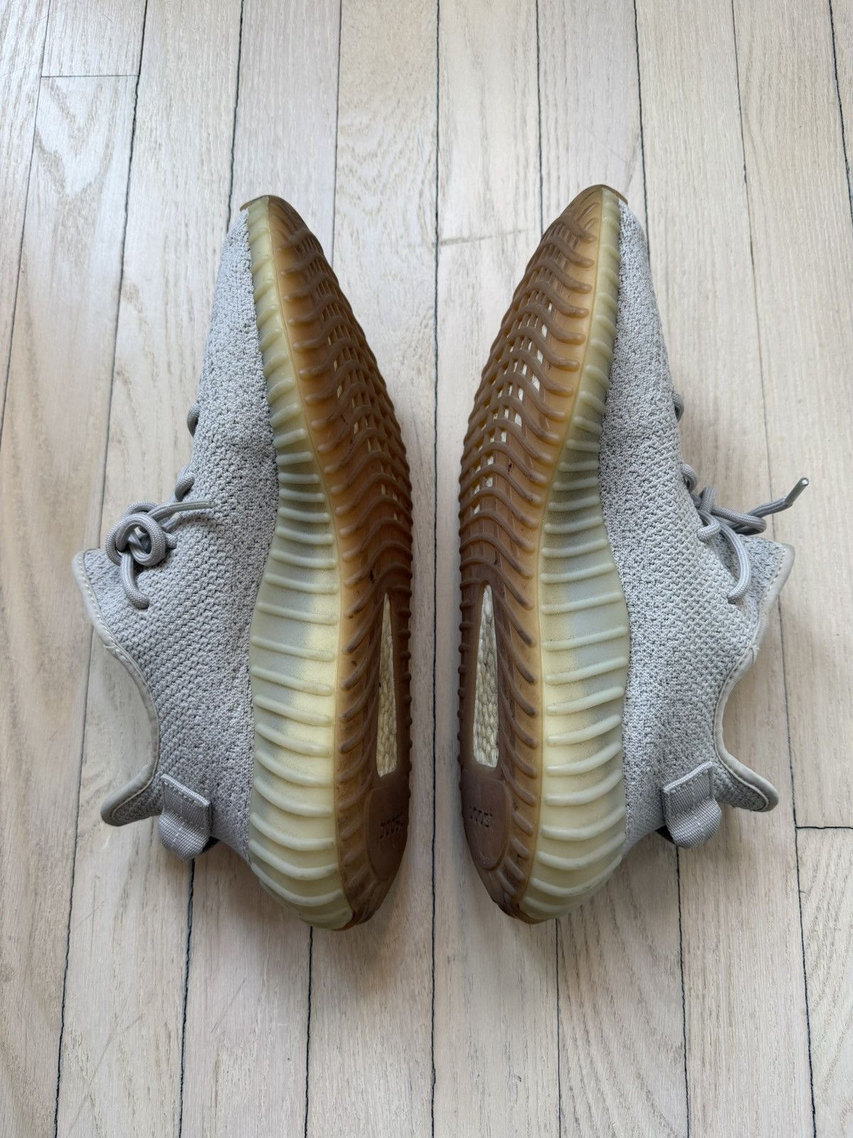 Yeezy YEEZY BOOST 350 V2 Sesame Sz 10.5 Size US 10.5 / EU 43-44 - 4 Thumbnail