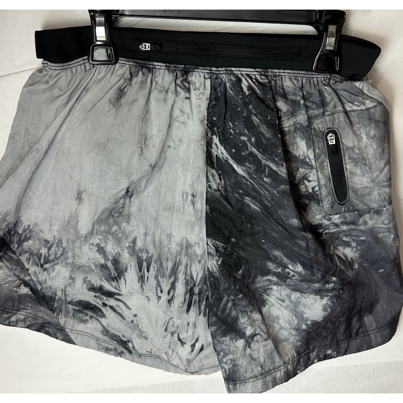 Nike Womens Size XS Nike Trail Running Shorts Lined Tie Dye Size 25" / US 0 / IT 36 - 5 Thumbnail