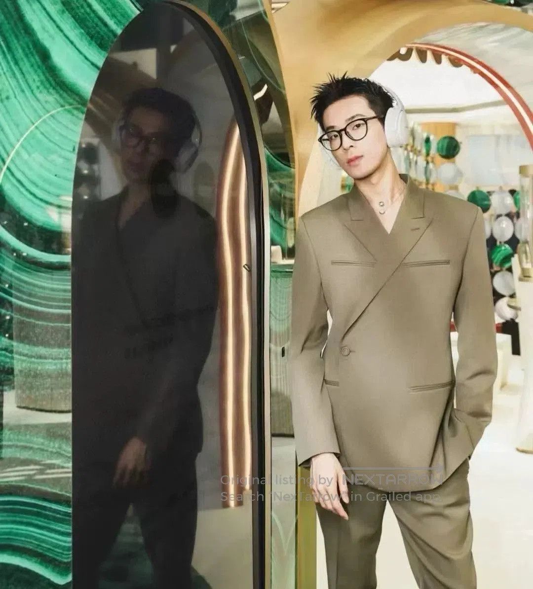 Dior Dior x Travis Scott FW22 Oblique Button Blazer. Size US S / EU 44-46 / 1 - 5 Thumbnail