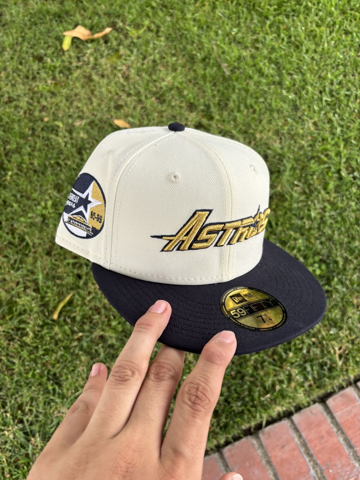New Era 71/4 Vintage Houston Astros Fitted Size 44 - 5 Thumbnail