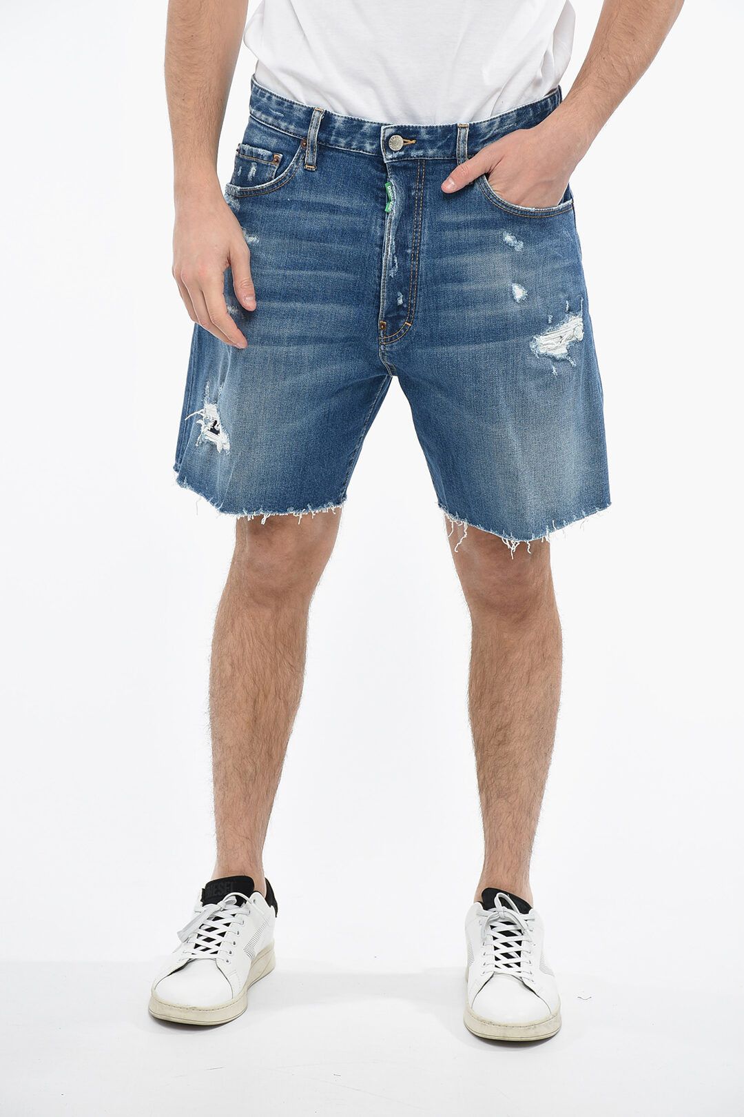 image of Dsquared2 Og1Mm0424 Denim Boxer Fit Short In Blue, Men's (Size 38)