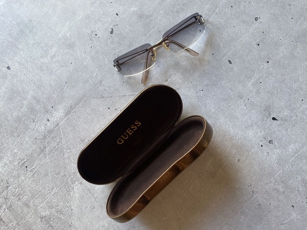 Guess × Vintage Vintage Guess Sunglasses Gold Italy H-5271 GU AS166L 5.10 Size ONE SIZE - 6 Thumbnail