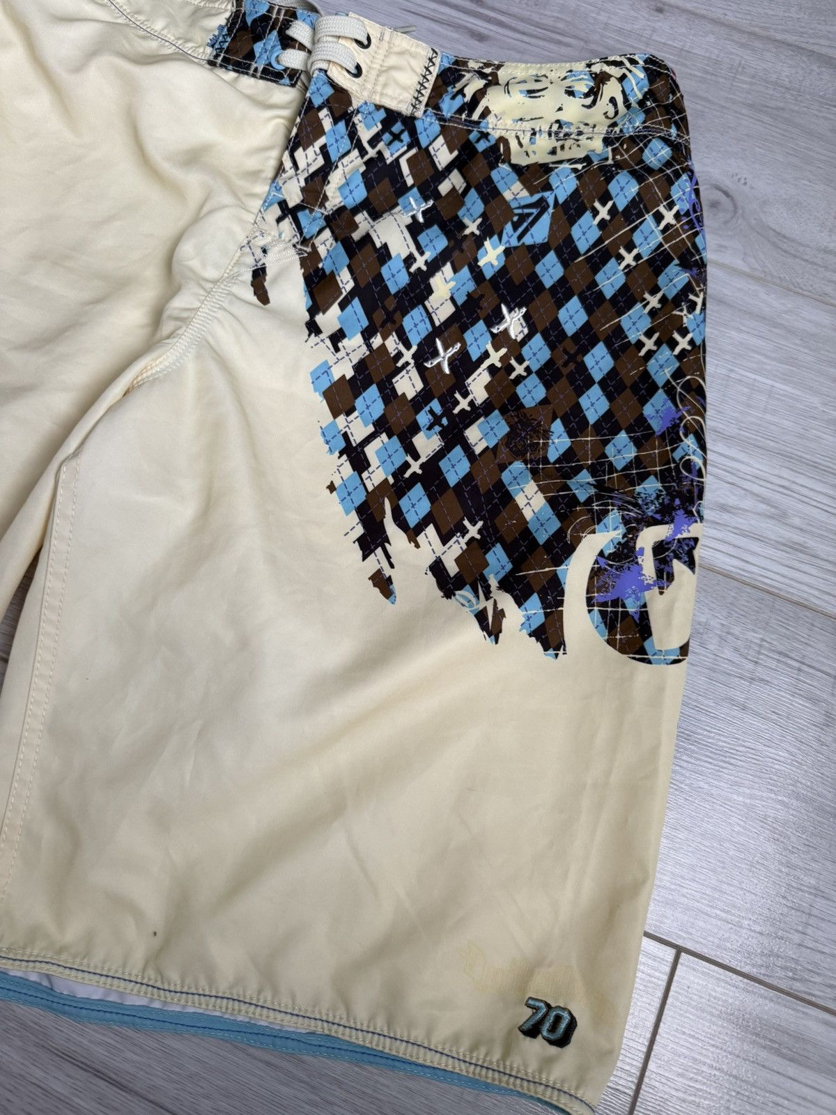 Quiksilver × Vintage Vintage Quiksilver surf style logo shorts Size US 34 / EU 50 - 2 Thumbnail