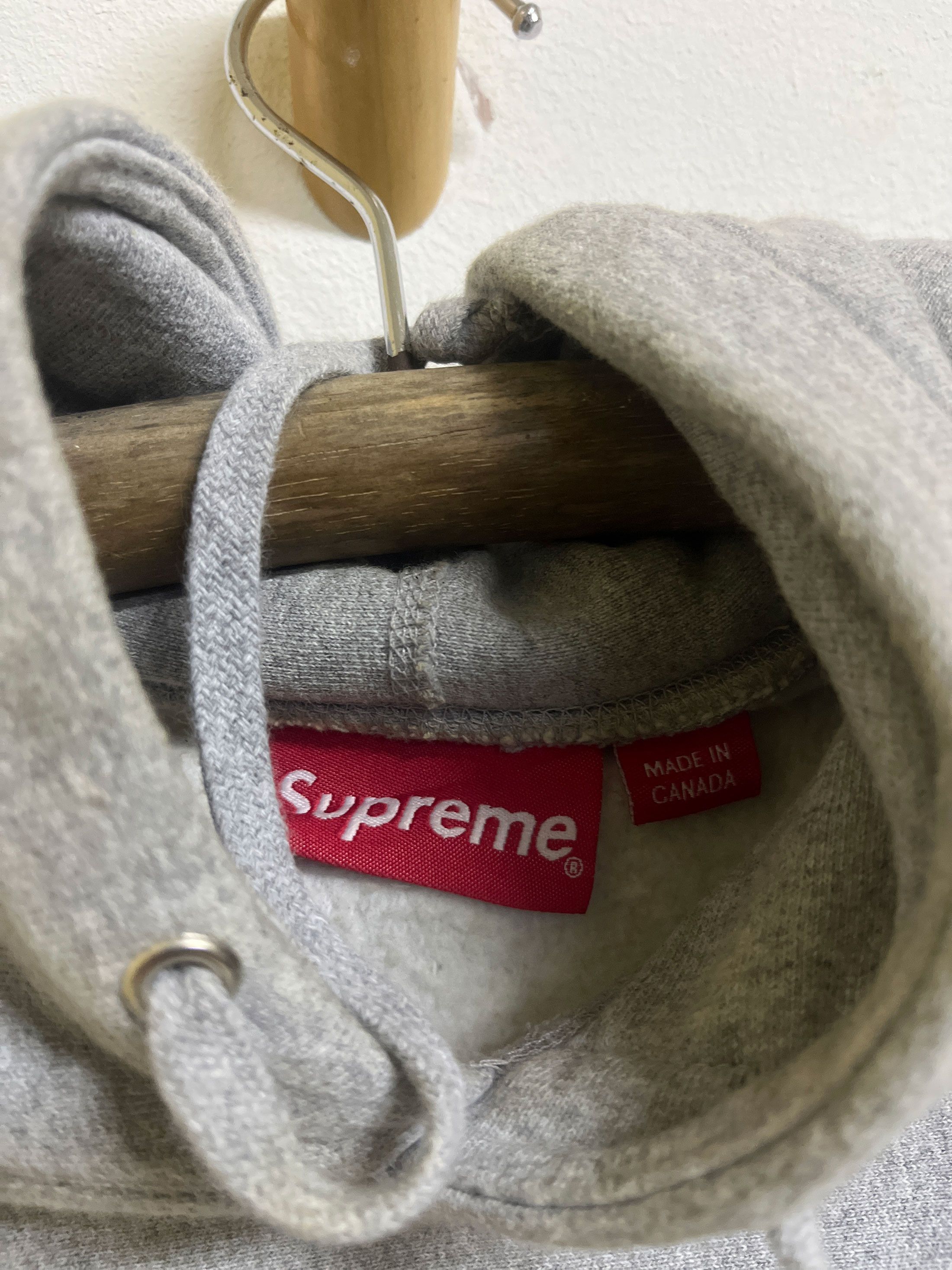 Supreme Supreme Arch Glitter Pull Over Hooded Sweater Size US M / EU 48-50 / 2 - 4 Thumbnail