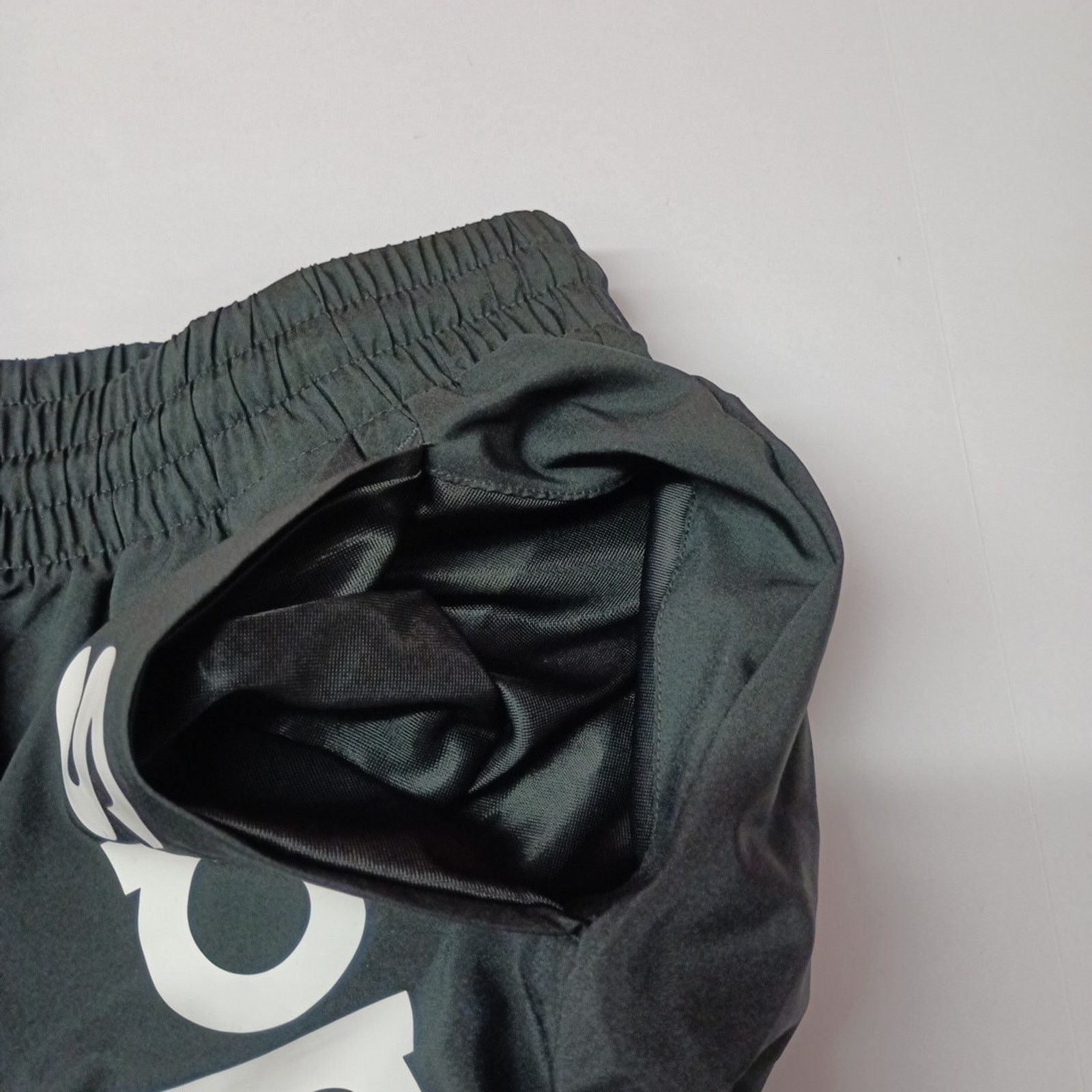 Adidas Adidas Training Chelsea Shorts Men's Size L Black 7" Inseam Size US 33 - 3 Thumbnail