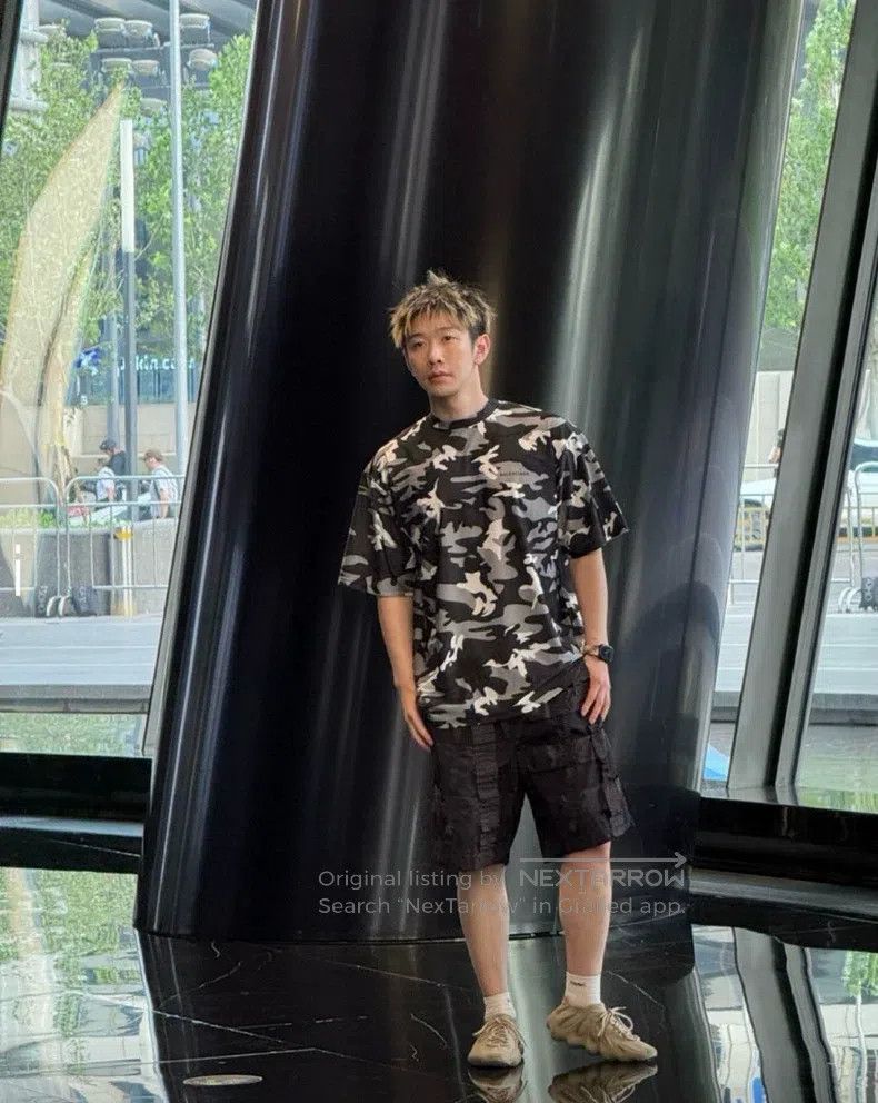 Balenciaga Balenciaga Camouflage quick-drying eco-friendly sports T-s Size US XS / EU 42 / 0 - 3 Thumbnail