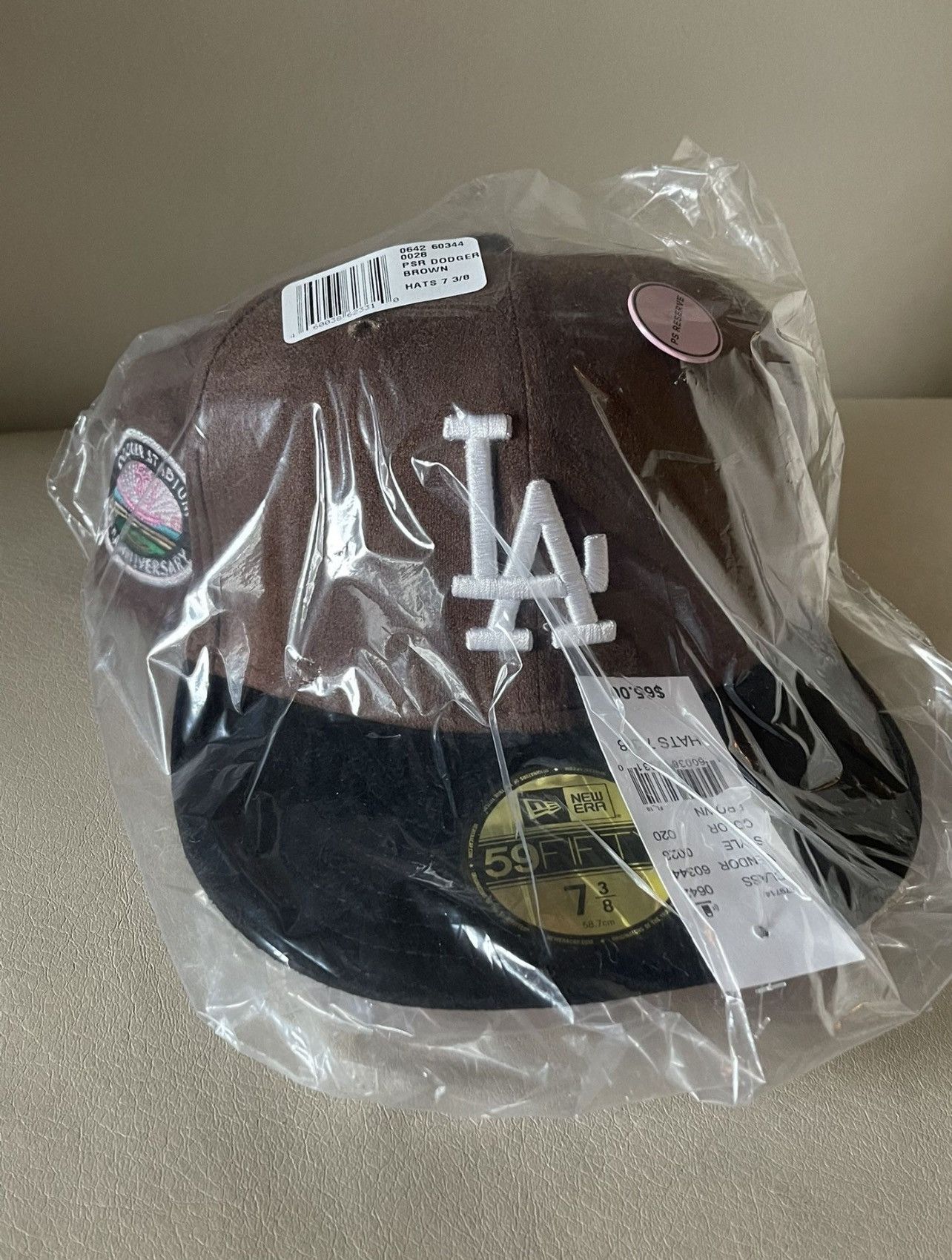 image of Los Angeles Dodgers x New Era Miki Guerra Suede Dodgers Fitted Hat Size 7 3/8 in Brown, Men's