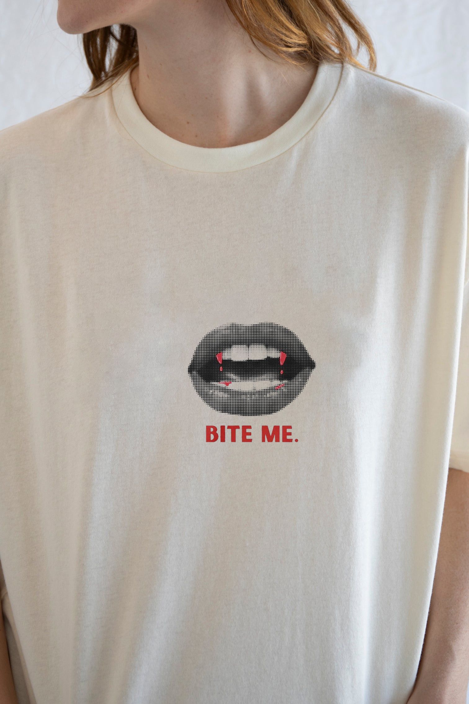 Designer × Vintage Bite Me Tee – Y2K Vampire Graphic Retro Statement Size S / US 4 / IT 40 - 4 Thumbnail