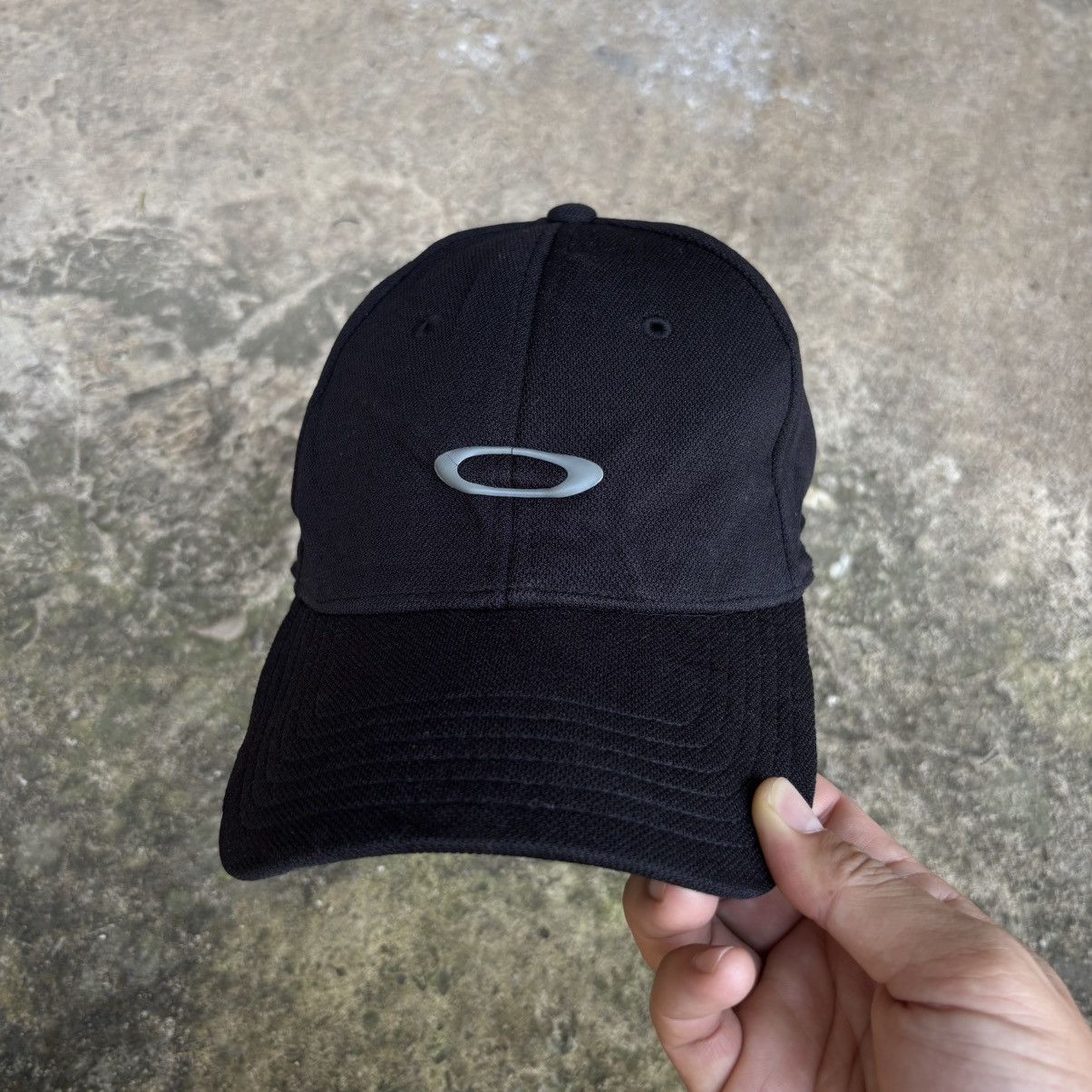 Oakley 2000’s Oakley Hat Size 46 - 1 Thumbnail