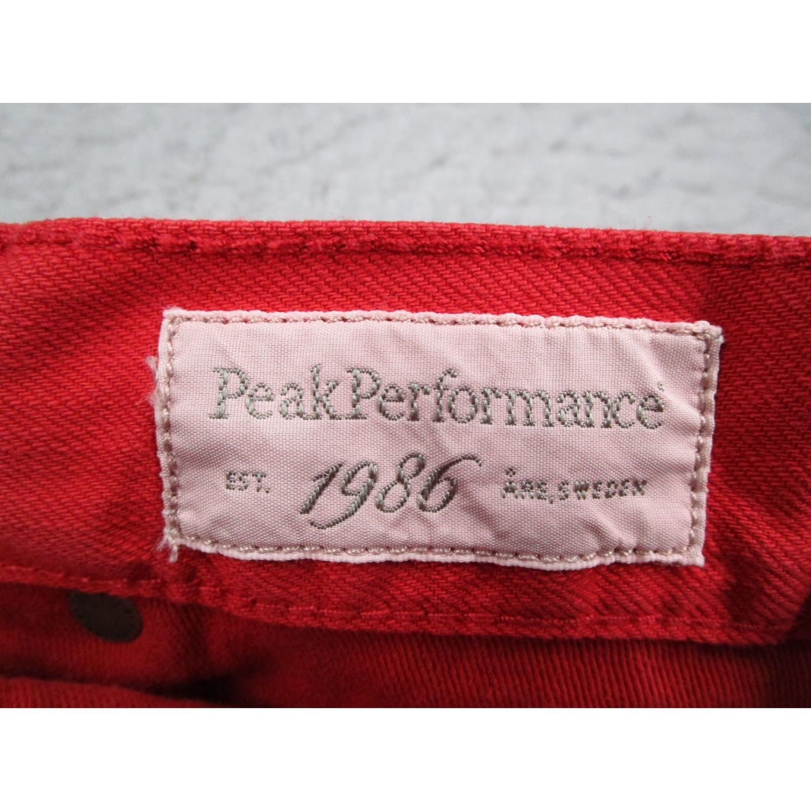 Peak Performance Peak Performance Mens Shorts 5-Pocket Red Denim Barrow P Button Fly 34 Casual Chino Pocket Polo Shirt Style 90s Vintage Mens? Size US 34 / EU 50 - 2 Thumbnail