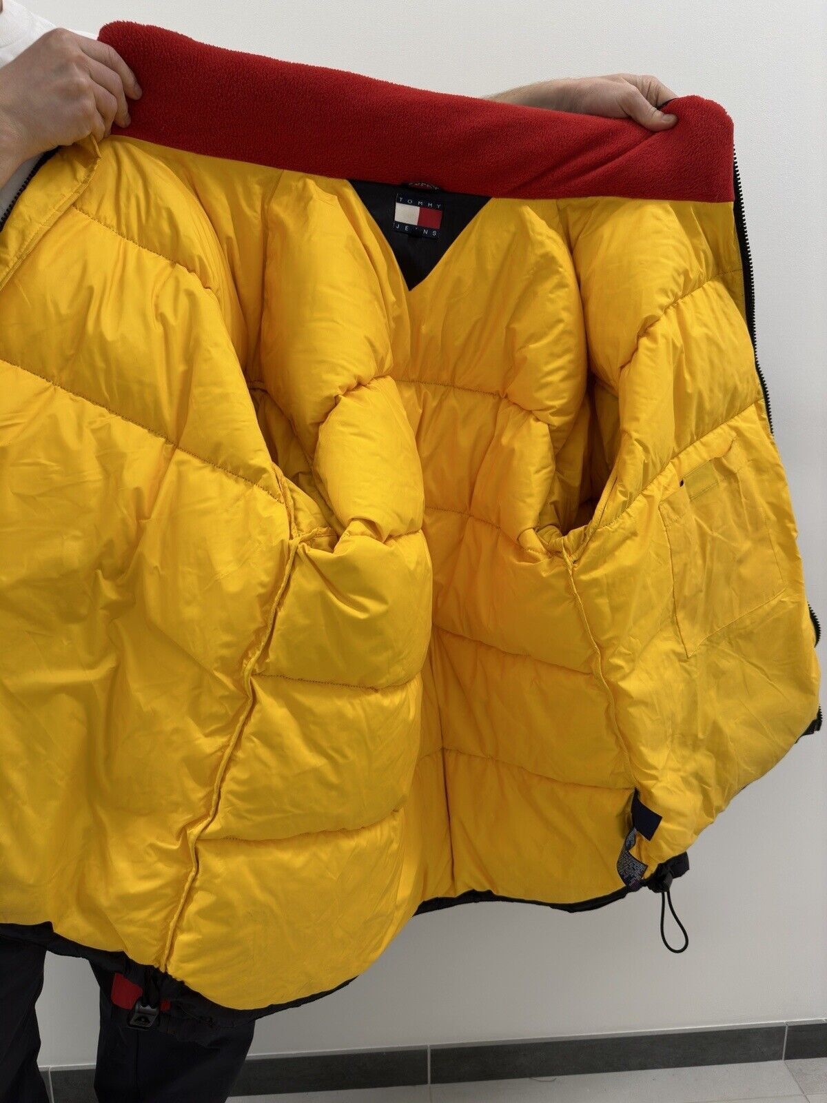 Tommy Hilfiger Vintage Tommy Hilfiger Jeans Puffer Down Jacket Mens Arctic Size US XL / EU 56 / 4 - 8 Thumbnail