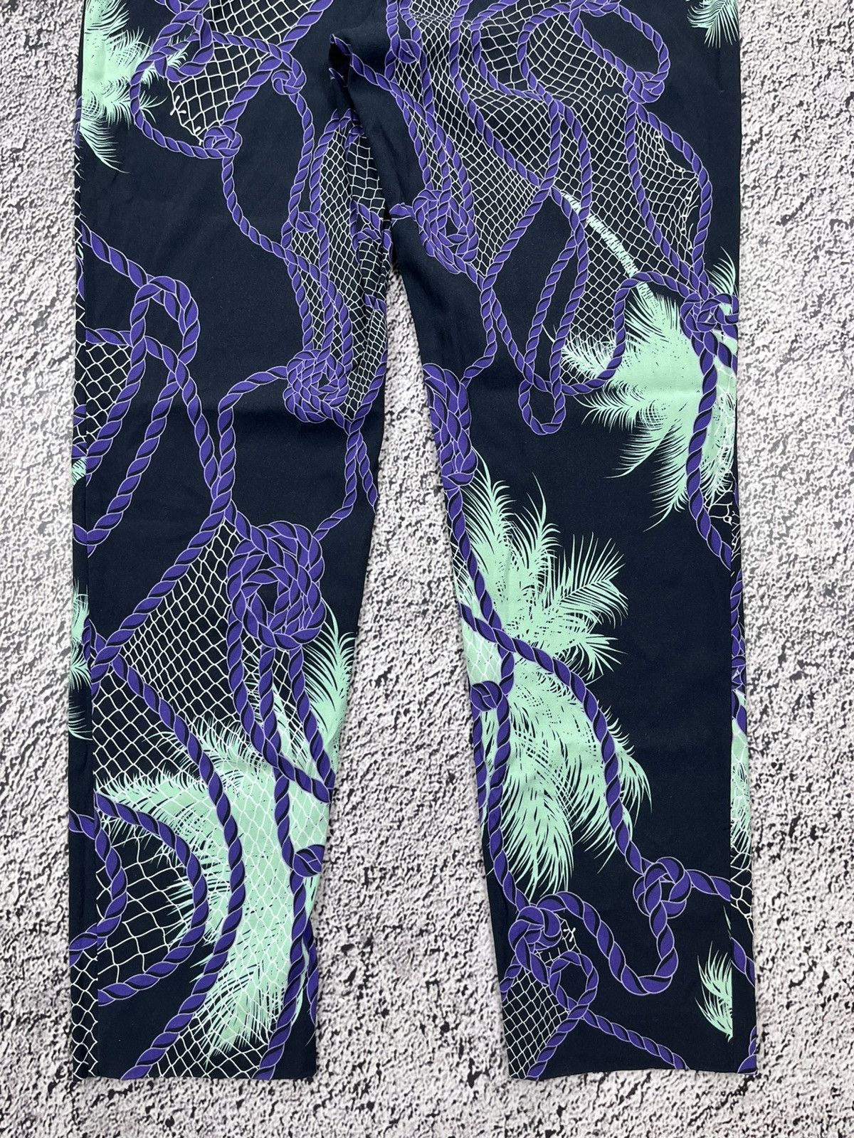 Versace Vintage Versace Tropical Printed Art Viscose Pants Size 30" / US 8 / IT 44 - 6 Thumbnail
