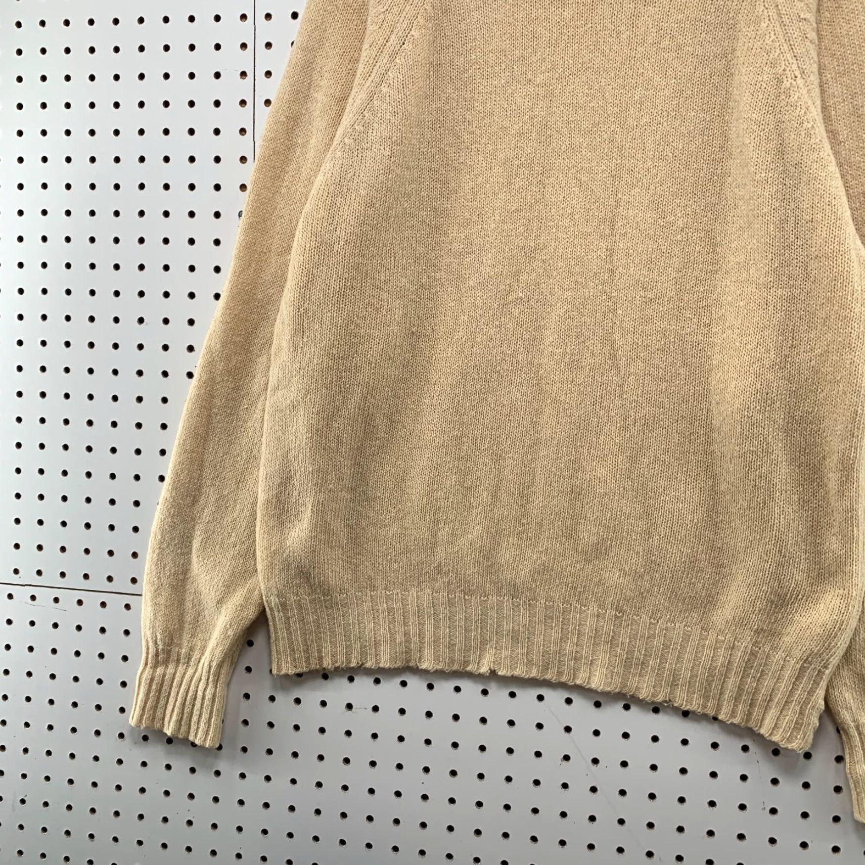 McGregor VINTAGE McGregor Wool Sweater Mens L Beige Royal Clan Grandpa Dad USA Pullover Crew Neck Long Sleeve Knit Winter Casual Mens Wool 80s 90s Size US L / EU 52-54 / 3 - 3 Thumbnail