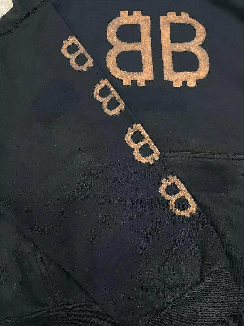 Balenciaga Balenciaga Making Old Bitcoin Hoodies Size US L / EU 52-54 / 3 - 3 Thumbnail