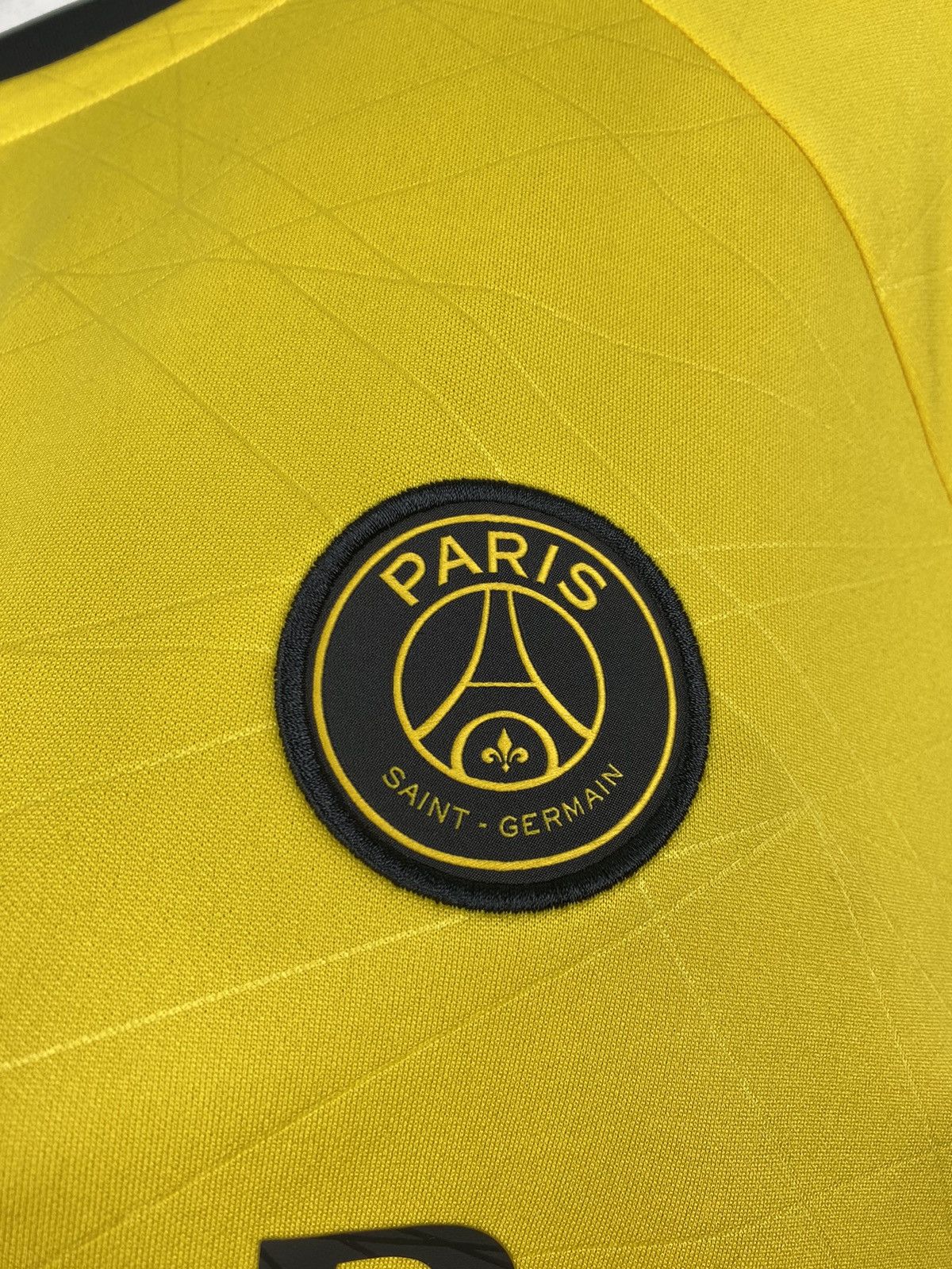 Jordan Brand PSG 2022 2023 Nike Air Jordan Soccer Football Jersey Real Size US L / EU 52-54 / 3 - 3 Thumbnail