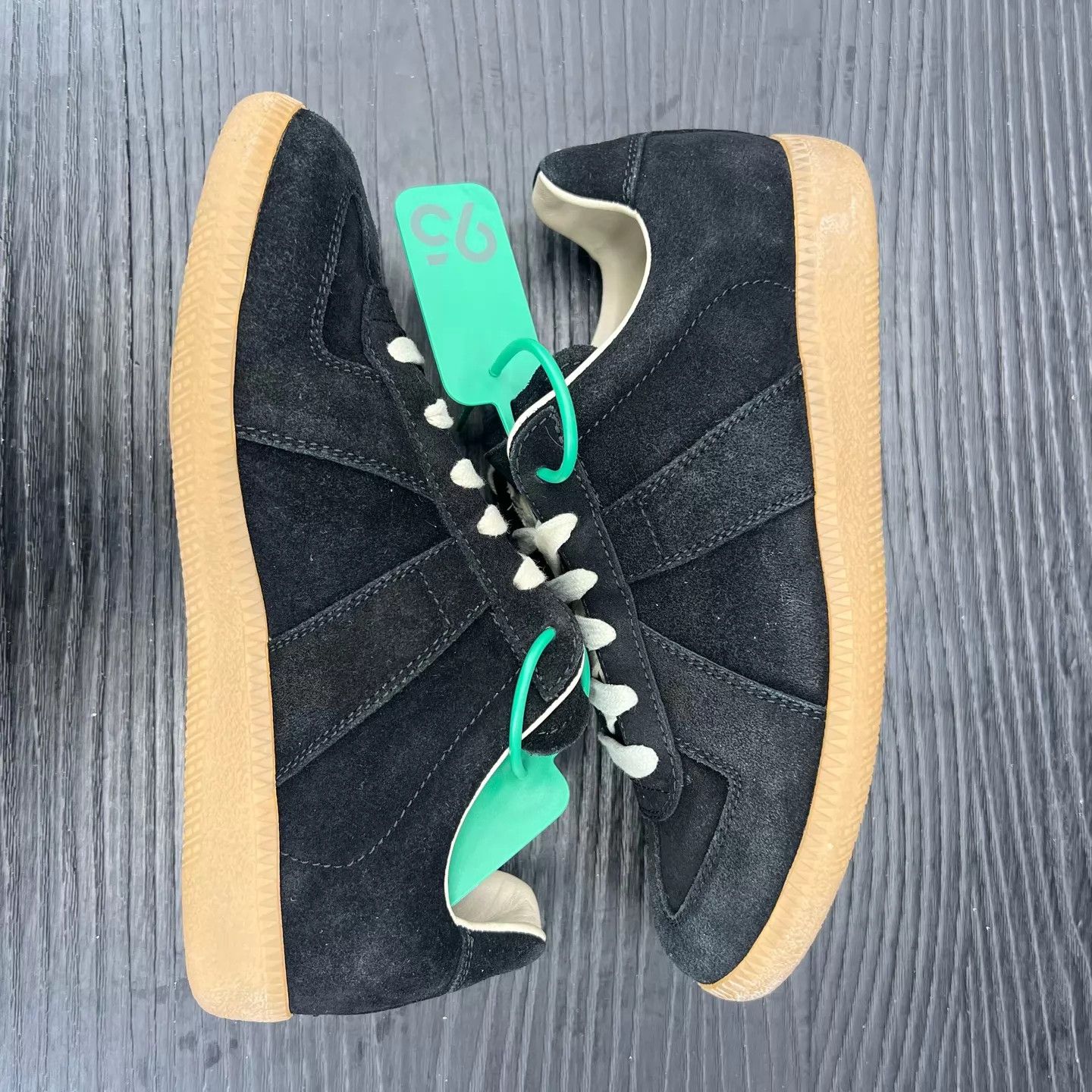 Maison Margiela Maison Margiela Replica Sneaker Black Suede 35.5 Near New with Box Size US 5 / IT 35 - 2 Thumbnail