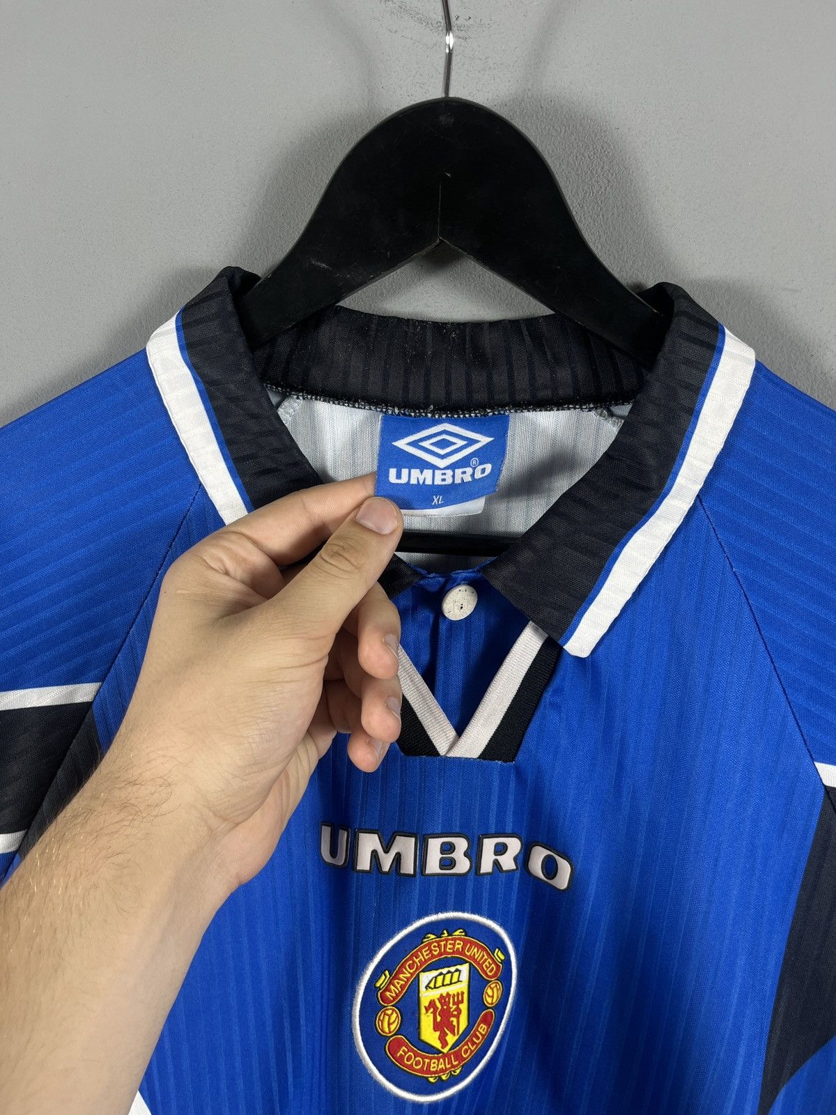 Umbro MANCHESTER UNITED 1996 1997 THIRD FOOTBALL SOCCER JERSEY Size US XL / EU 56 / 4 - 4 Thumbnail