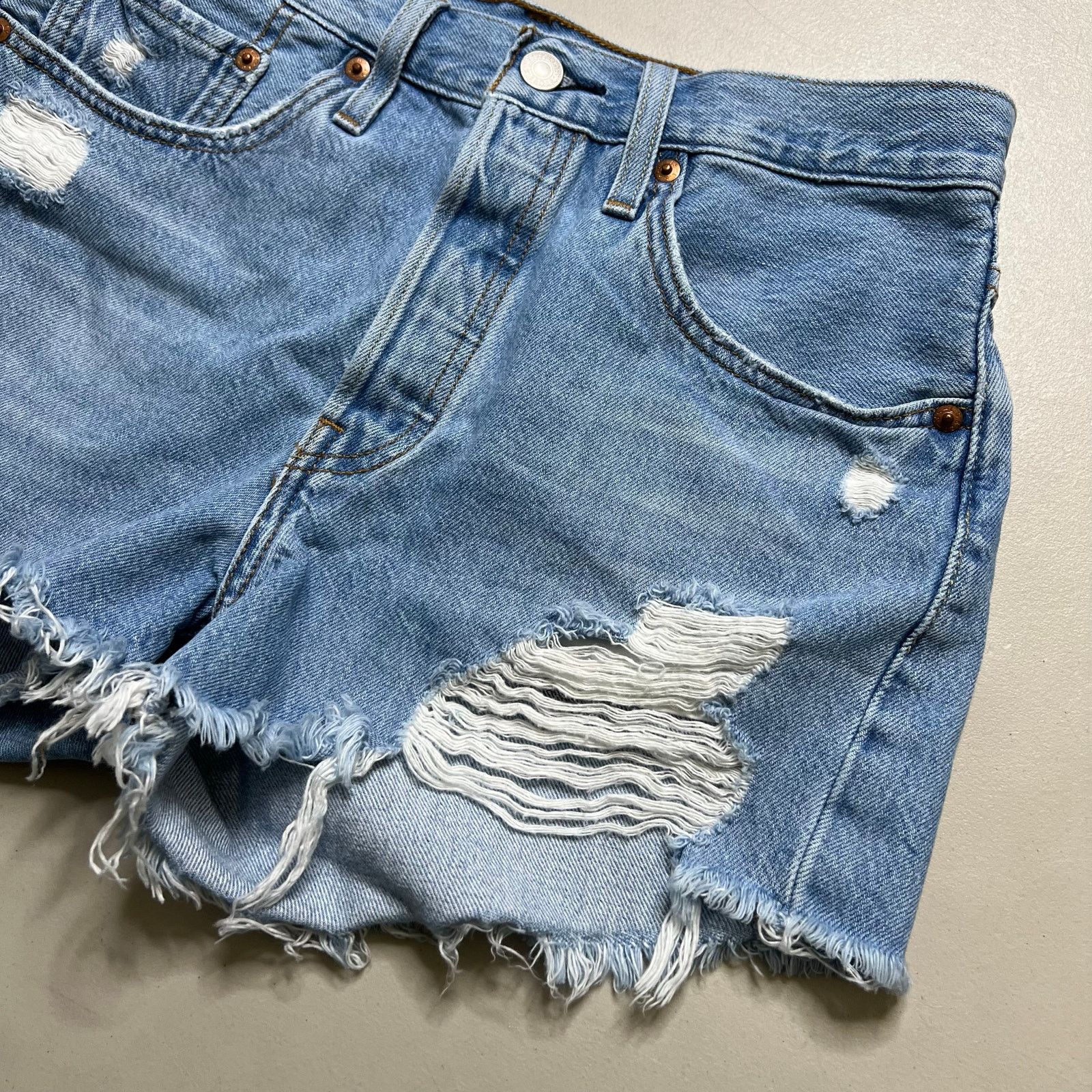 Levi's Levi’s 501 High Rise Distressed Cutoff Denim Shorts W27 Size 27" / US 4 / IT 40 - 3 Thumbnail
